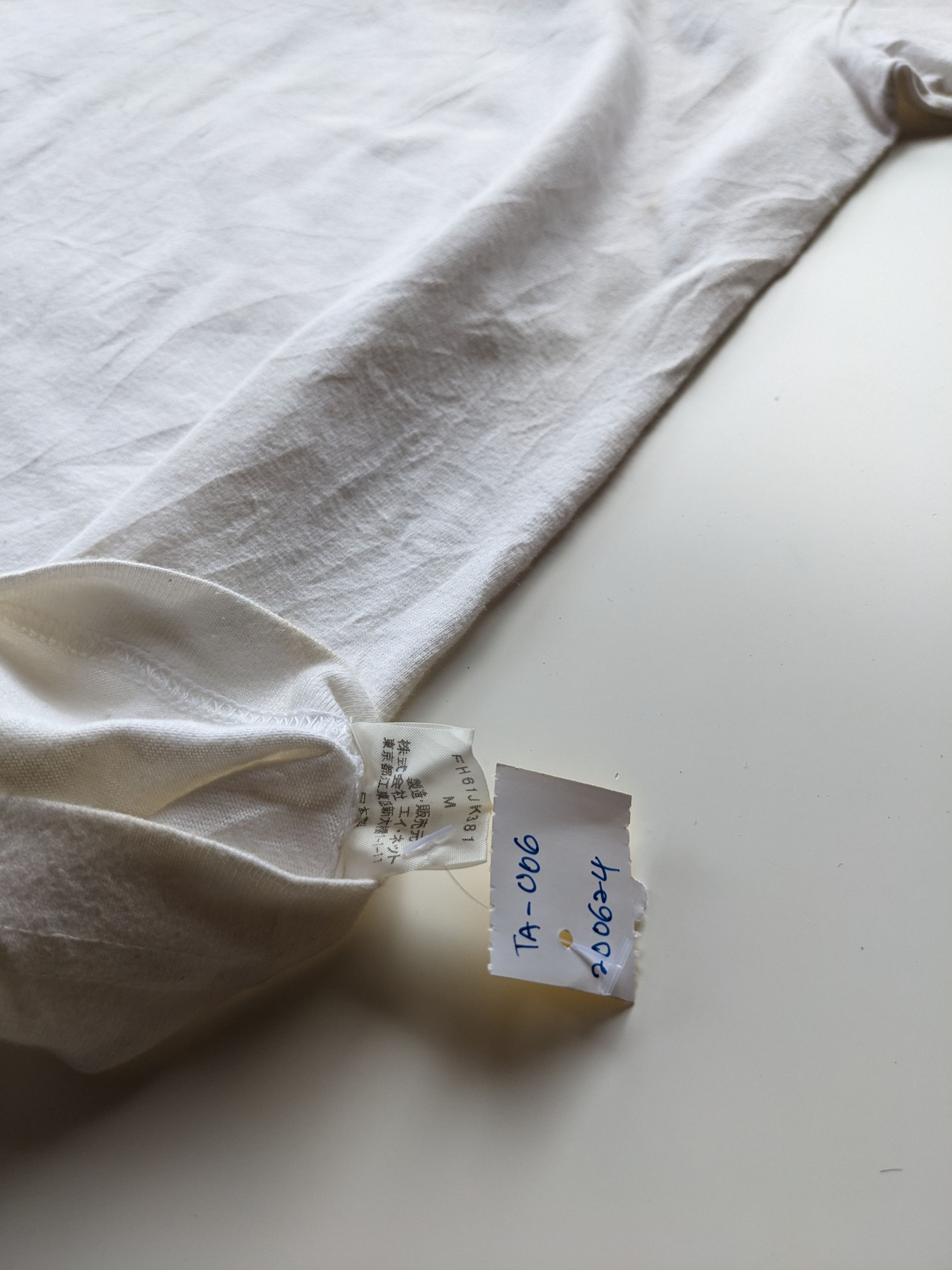 Final Home Final Home white shirt V neck Size US M / EU 48-50 / 2 - 5 Thumbnail