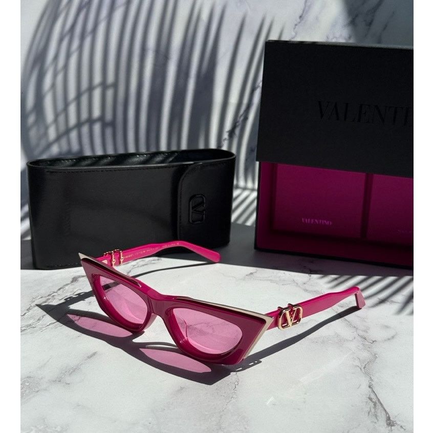 Valentino NEW Valentino V-Goldcut VLS113-C Pink Cat Eye Sunglasses Size ONE SIZE - 1 Thumbnail
