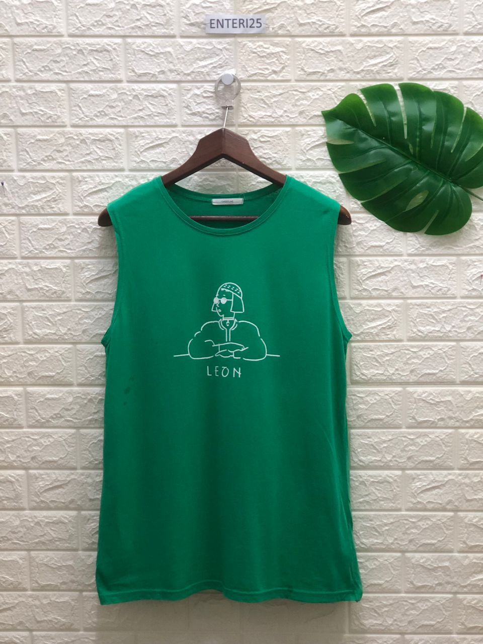 Vintage Vintage Rare Léon movie shirt Size US M / EU 48-50 / 2 - 1 Thumbnail
