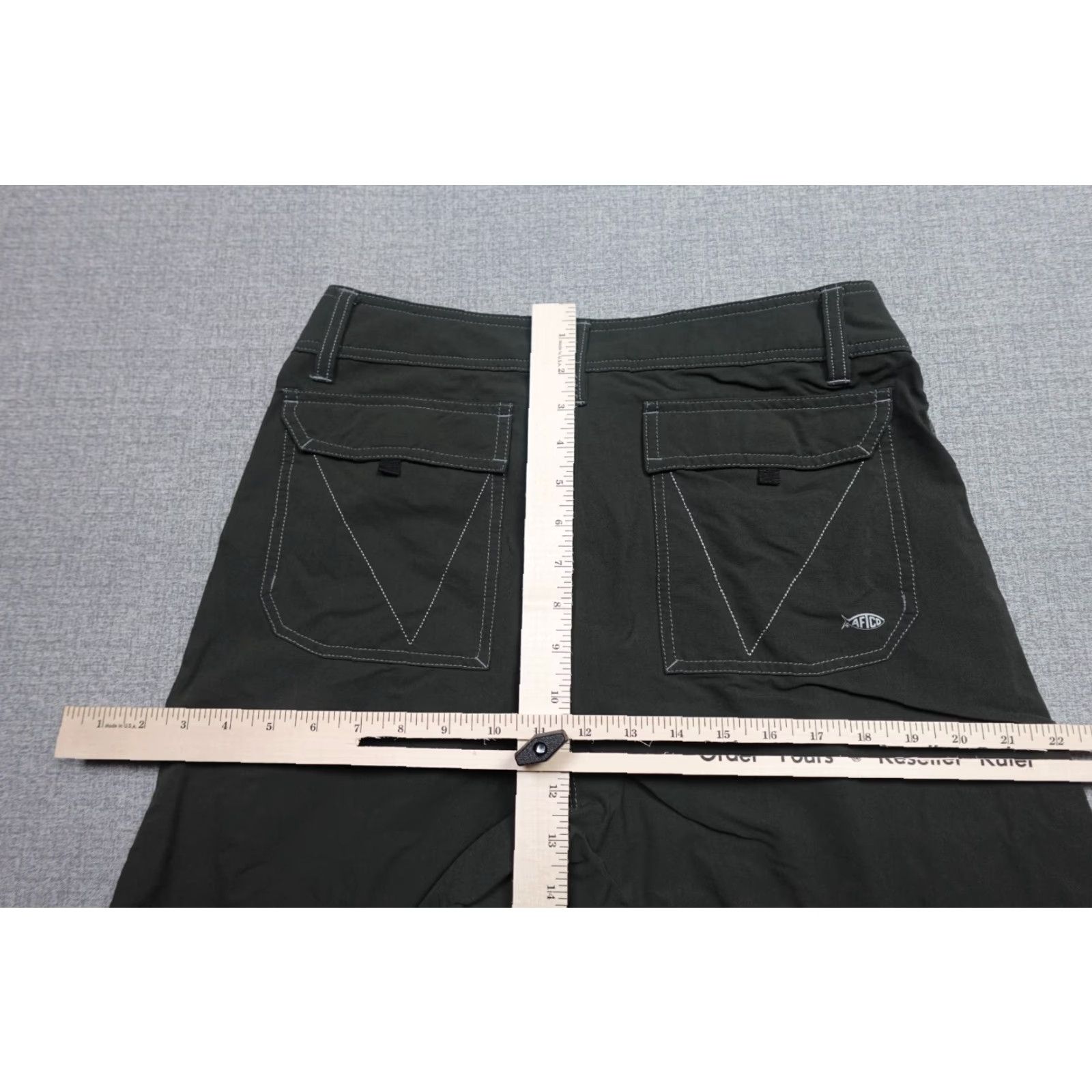 Vintage AFTCO Cargo Short Mens 30 Green Lightweight Pockets Zip 5-Pocket Belt Loops Summer Casual USA Mens Size US 30 / EU 46 - 7 Thumbnail