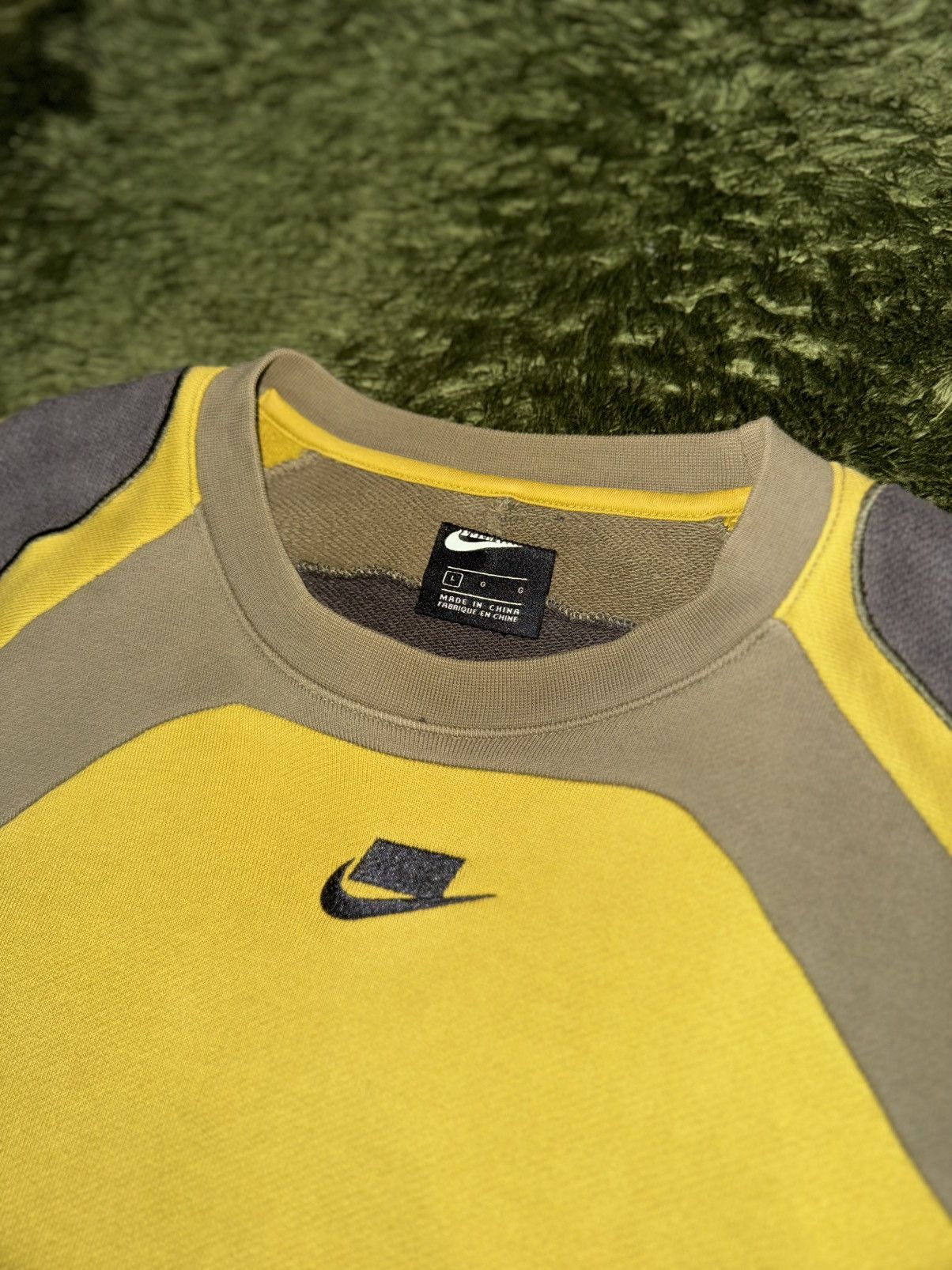 Nike [L] Nike NSW Body Map Panel Sweatshirt Size US L / EU 52-54 / 3 - 3 Thumbnail