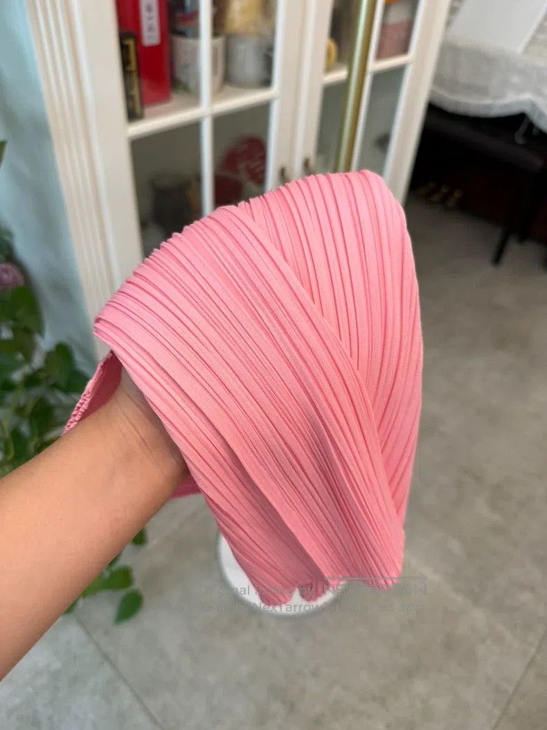 Issey Miyake Issey Miyake Short-Sleeve Crew-Neck Classic Pink Top Size XL / US 12-14 / IT 48-50 - 7 Thumbnail