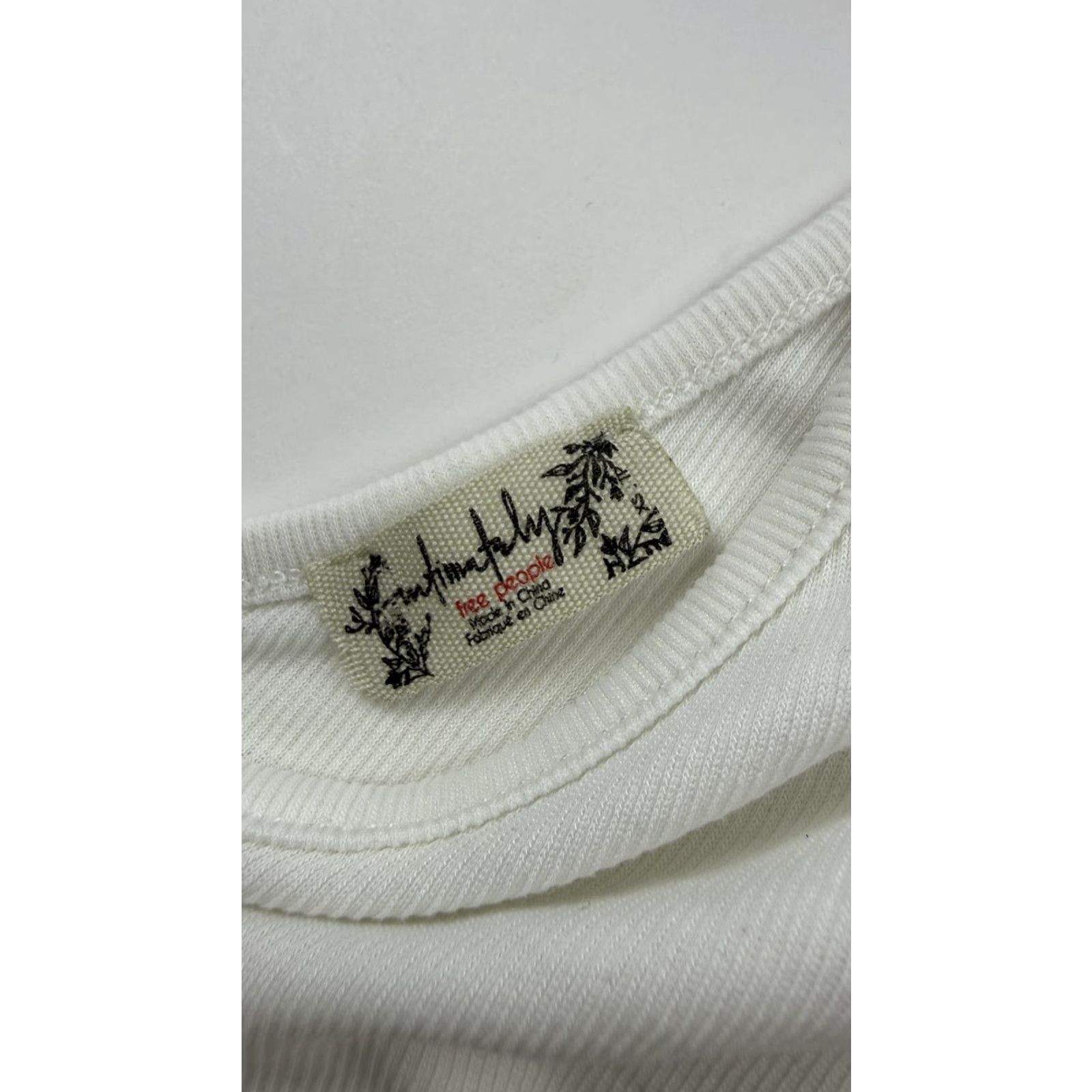 Free People Free People Intimately Cami Womens Small White Seamless Ribbed V Neck Cropped Size ONE SIZE - 2 Thumbnail