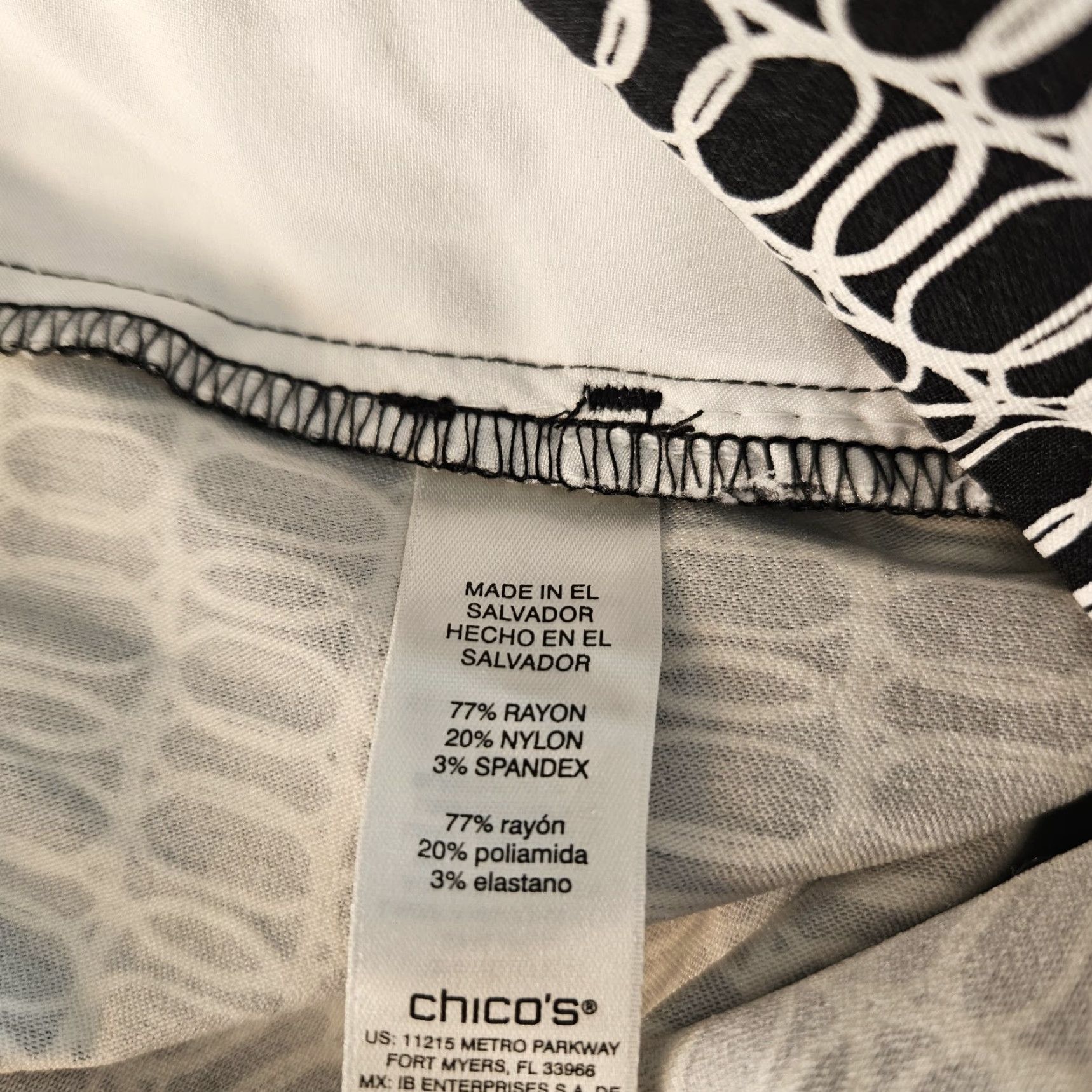 Vintage Chico's Womens Josie Slim Ankle Pants Sz 18 Black White Pull On High Rise Pants Womens Plus 18 Black Size 40" / US 18 - 7 Thumbnail