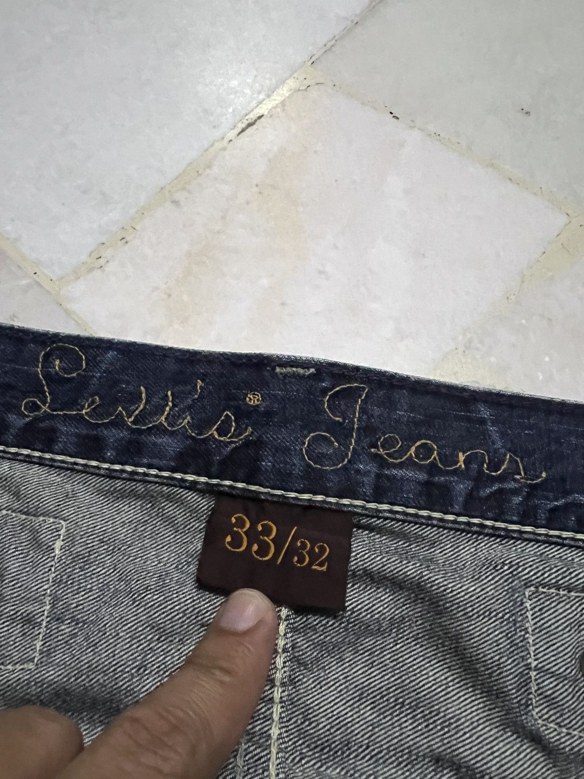 Jean × Levi's × Vintage 💥Vintage Levis 202 Distressed Faded Blue Jeans Size US 33 - 16 Thumbnail