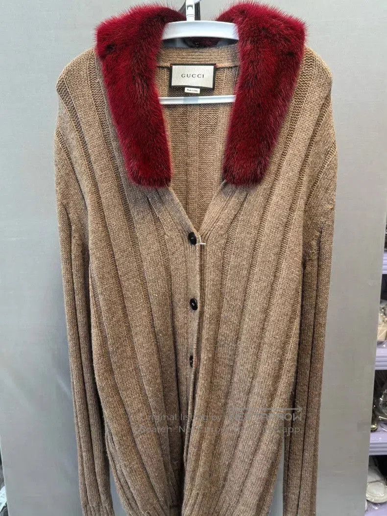 Gucci Gucci Fox Fur Collar Long Sweater M. Size US M / EU 48-50 / 2 - 1 Thumbnail