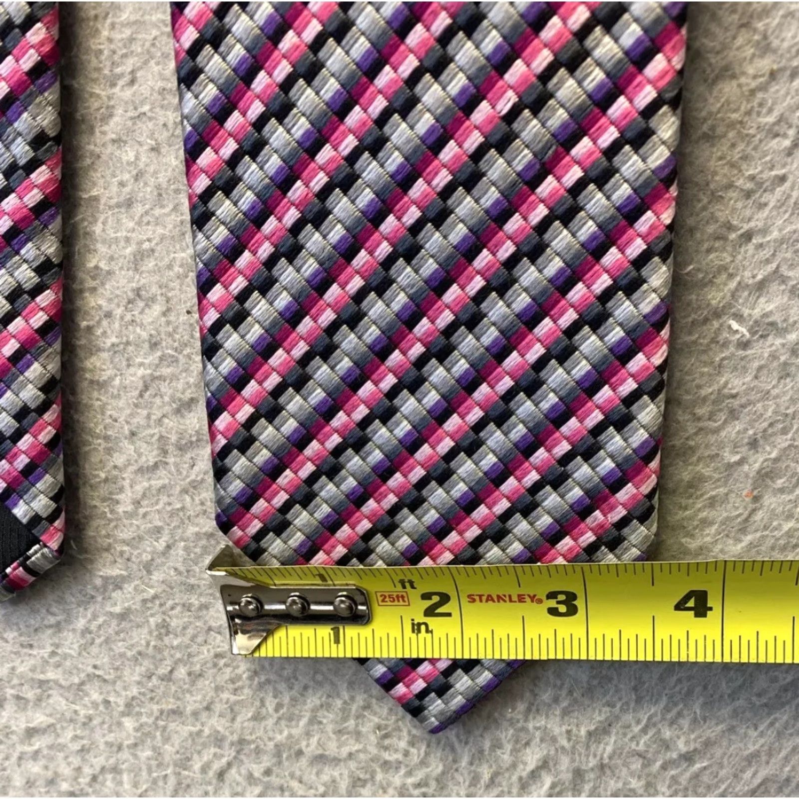 Pinko Berend DeWitt Mens Silk Tie Necktie 3.5 Inch Geometric Pattern Wedding Business Attire Luxury Gray Pink Black Size ONE SIZE - 6 Thumbnail