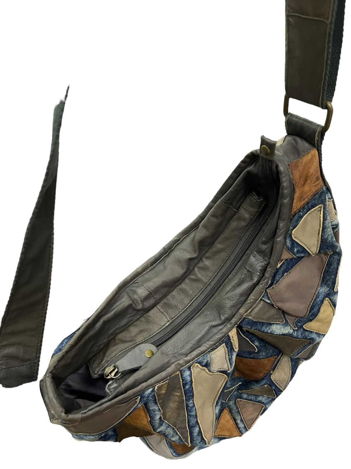 Japanese Brand Patchwork Leather x Denim Handmade Custom Messenger Bag 2🟩 Size ONE SIZE - 23 Thumbnail