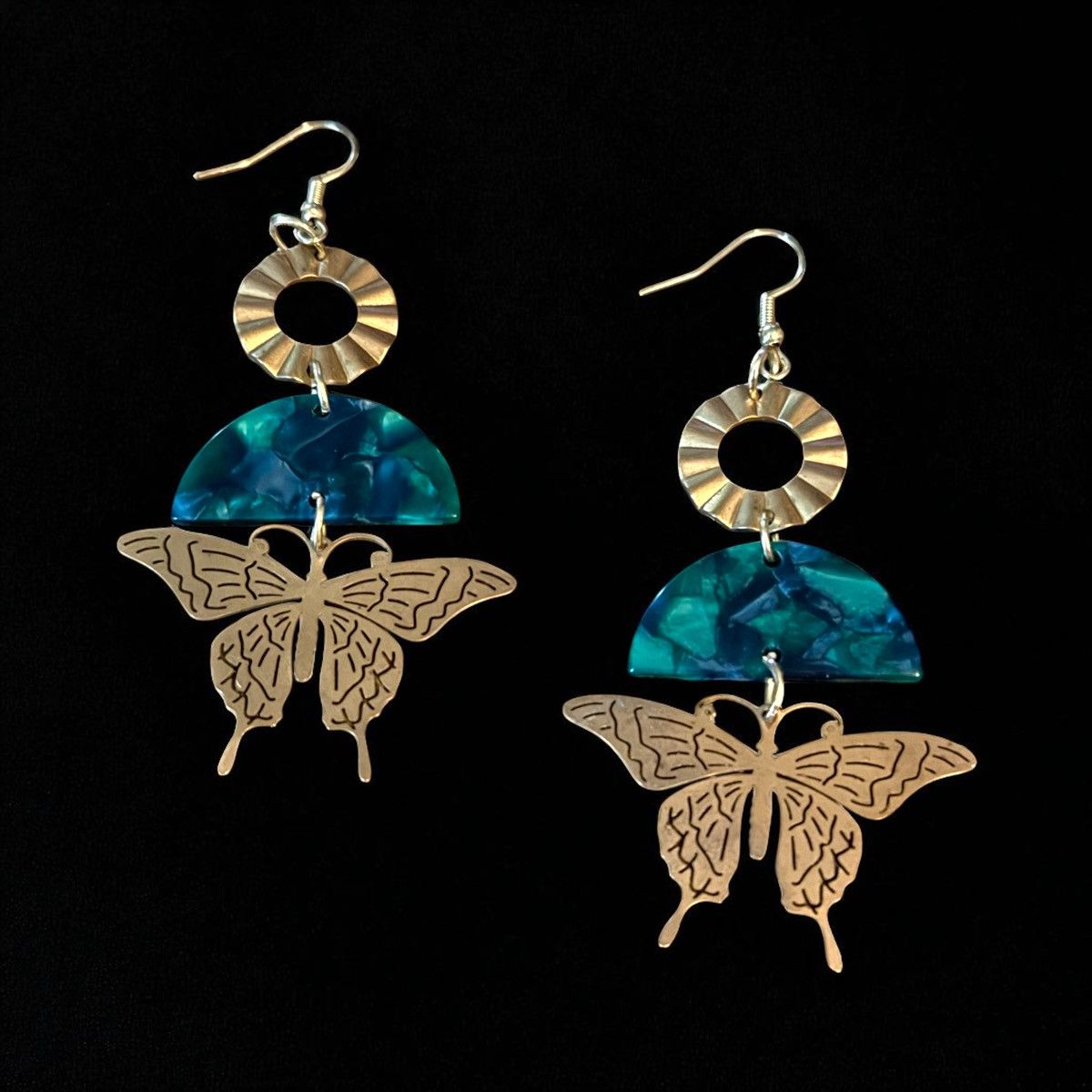 Other Gold tone butterfly dangle earrings Size ONE SIZE - 1 Thumbnail