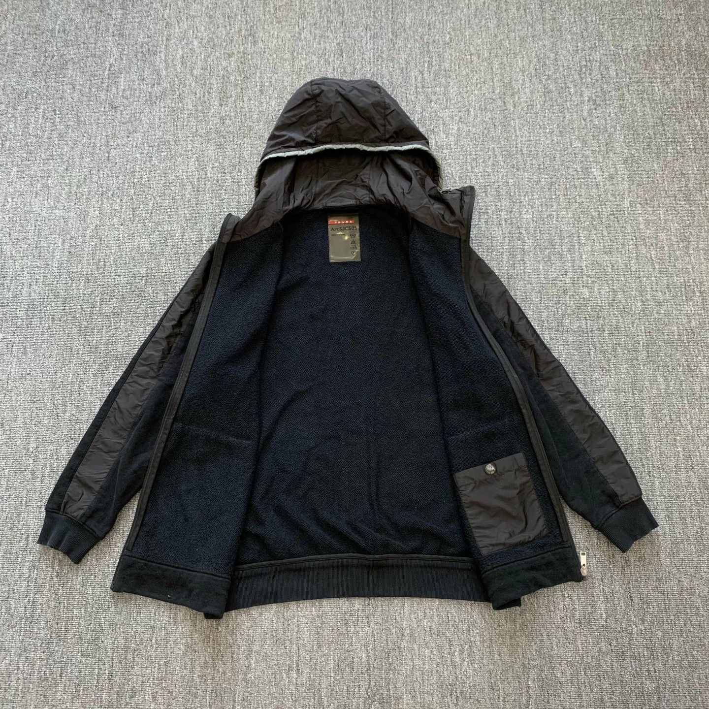 Prada Men's Prada Black Zip-Up Jacket Back Logo Patch Size US L / EU 52-54 / 3 - 7 Thumbnail