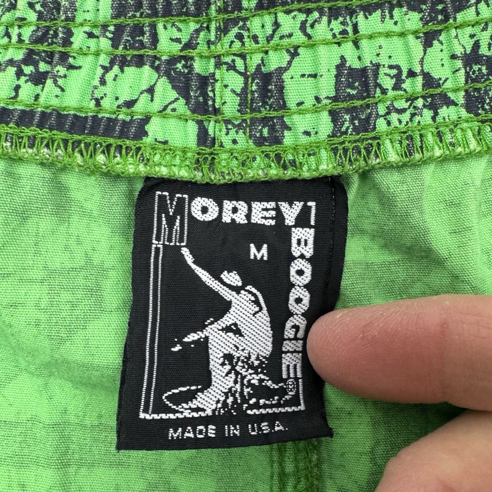 Vintage VINTAGE Morey Boogie Shorts Men Adult Medium Surfing Beach Hipster 1980s Green Geometric Pockets 34 Inseam 4 in USA Size US 31 - 4 Thumbnail