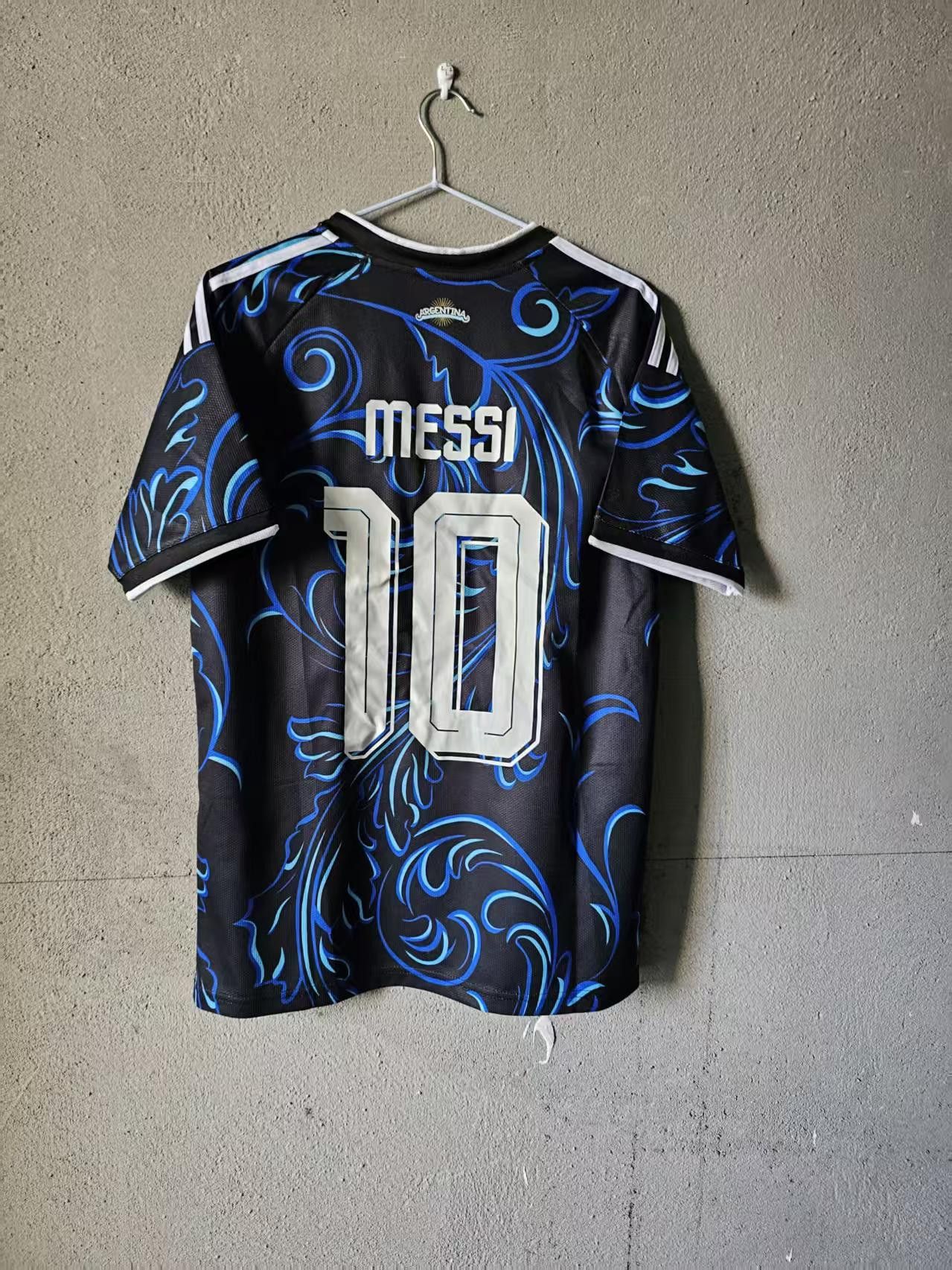 Other 2026 Argentina #10 Messi Jersey Away Size US S / EU 44-46 / 1 - 2 Thumbnail