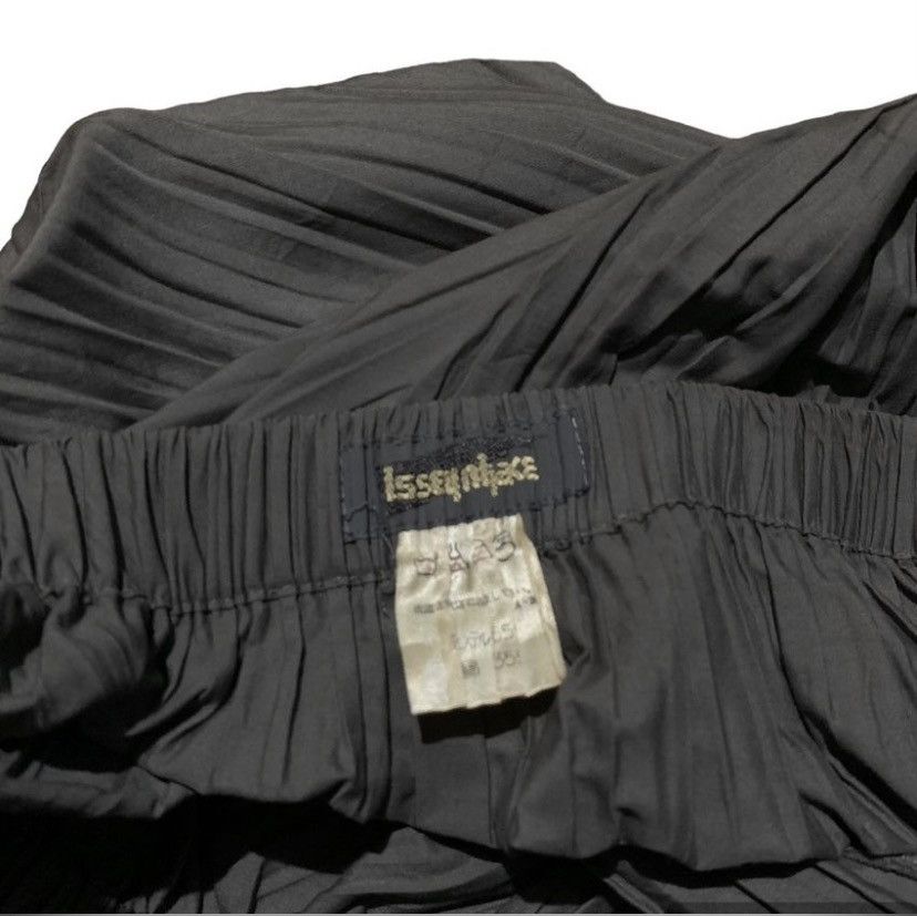Issey Miyake Issey miyakr asymetric skirt Size 30" / US 8 / IT 44 - 4 Thumbnail