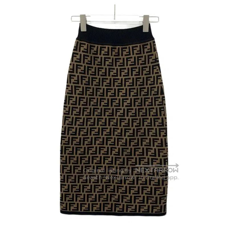 Fendi FENDI Brown Knitted Midi Skirt . Size 23" - 2 Thumbnail