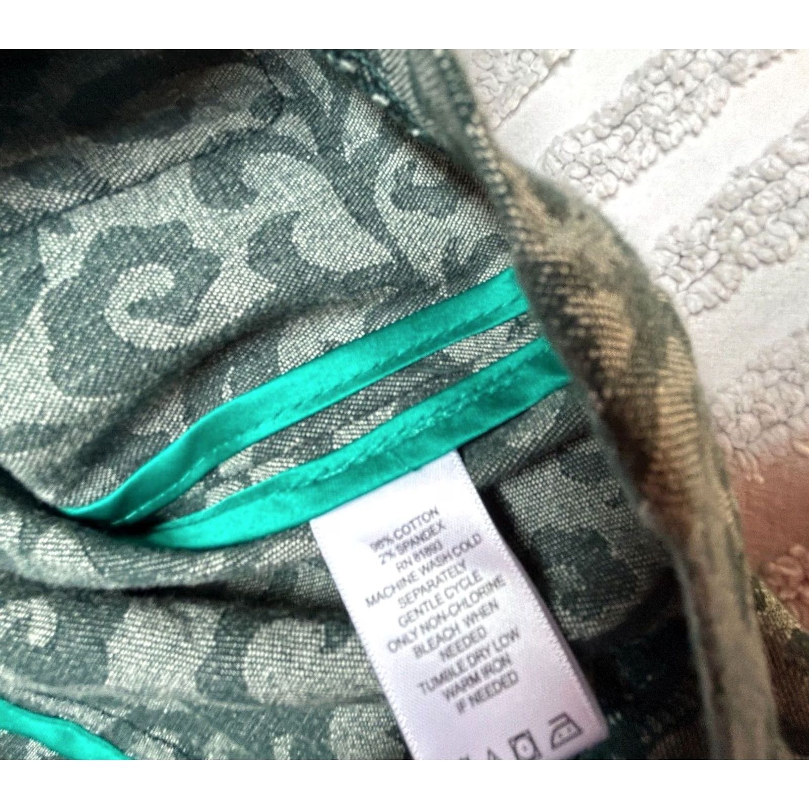 Isaac Mizrahi Isaac Mizrahi Live Blazer Jacket Single-Breasted Damask Green Size 8 Women’s Short Sleeve Button Front Workwear Shirt 8 Mens? Size M / US 6-8 / IT 42-44 - 3 Thumbnail