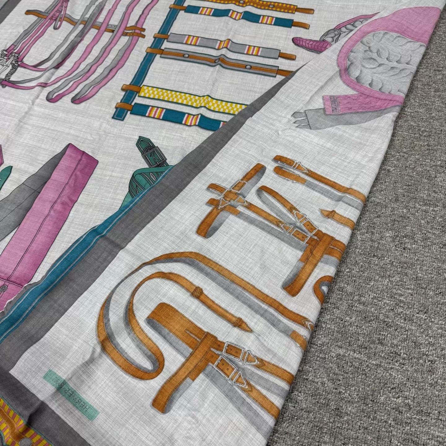 Hermes Hermes Equestrian Keys Cashmere Silk Blend Scarf Gray/Pink Size ONE SIZE - 2 Thumbnail
