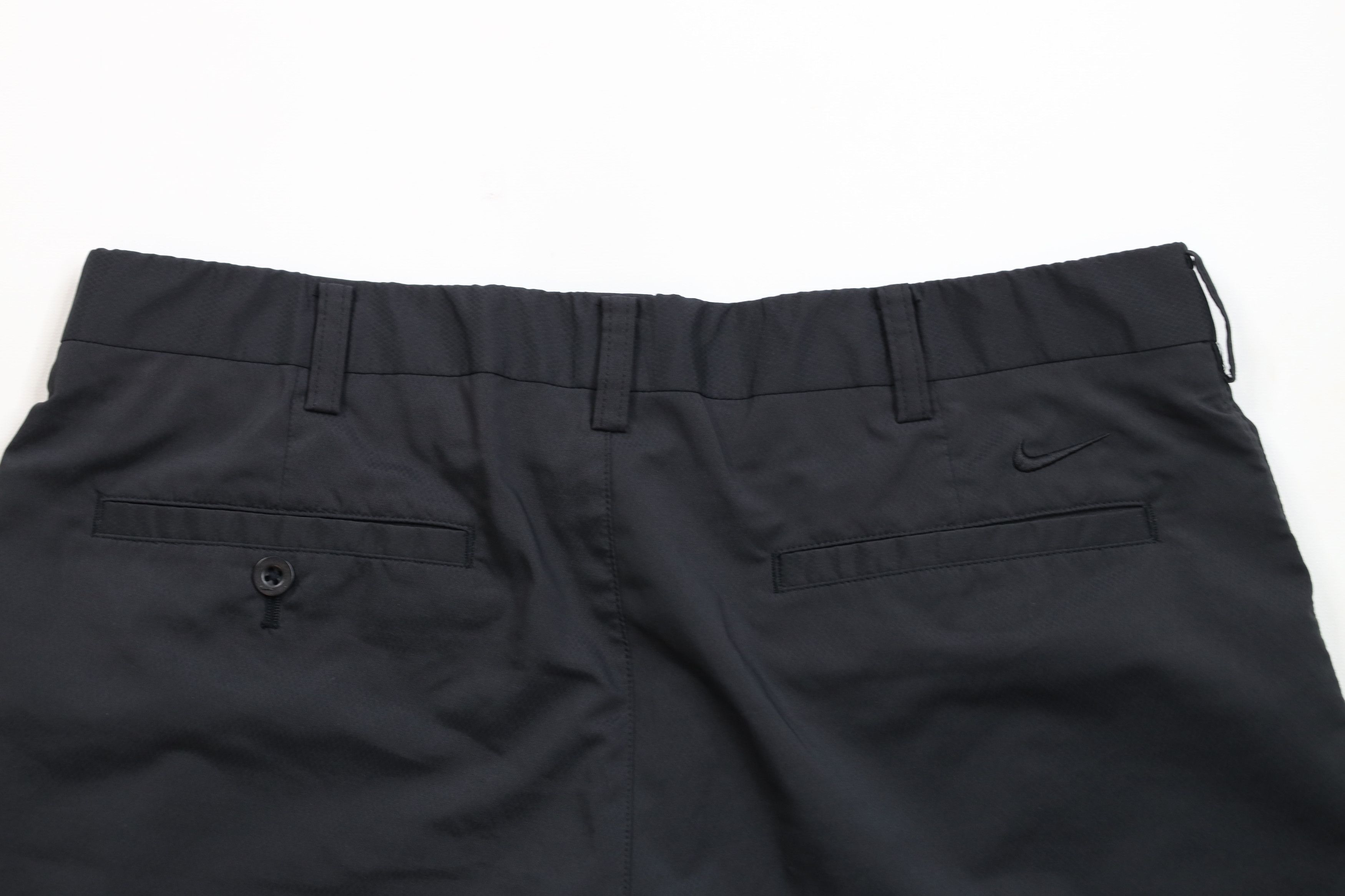 Nike × Vintage Nike Golf Flat Front Tech Golfing Golf Chino Shorts Black Size US 34 / EU 50 - 8 Thumbnail