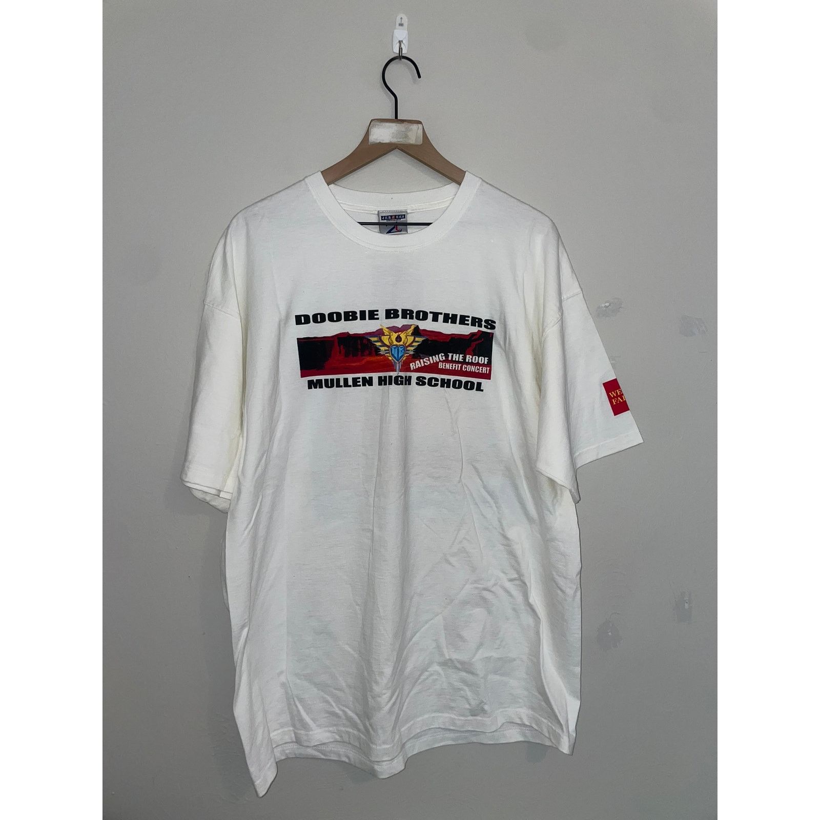 Jerzees 90s Doobie Brothers Benefit Concert White Graphic Band Shirt Size US XL / EU 56 / 4 - 2 Thumbnail