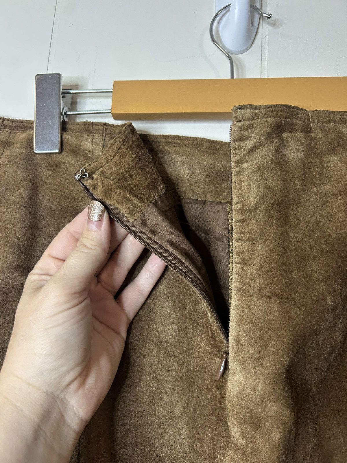 I.N.C INC Knee Length 100% Leather Suede Skirt 14P Size 35" - 4 Thumbnail