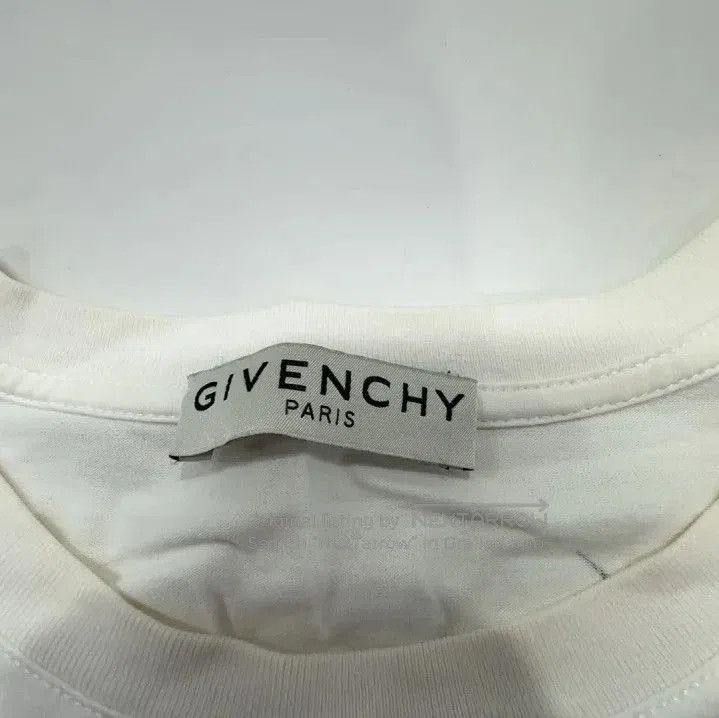Givenchy Givenchy Men's Car Floral Print Short-Sleeve T-Shirt. Size US S / EU 44-46 / 1 - 4 Thumbnail