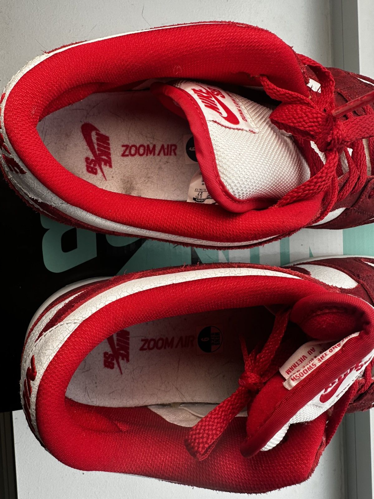 Nike Nike Dunk Low Premium SB 2014 Valentine's Day Red US9 Size US 9 / EU 42 - 4 Thumbnail