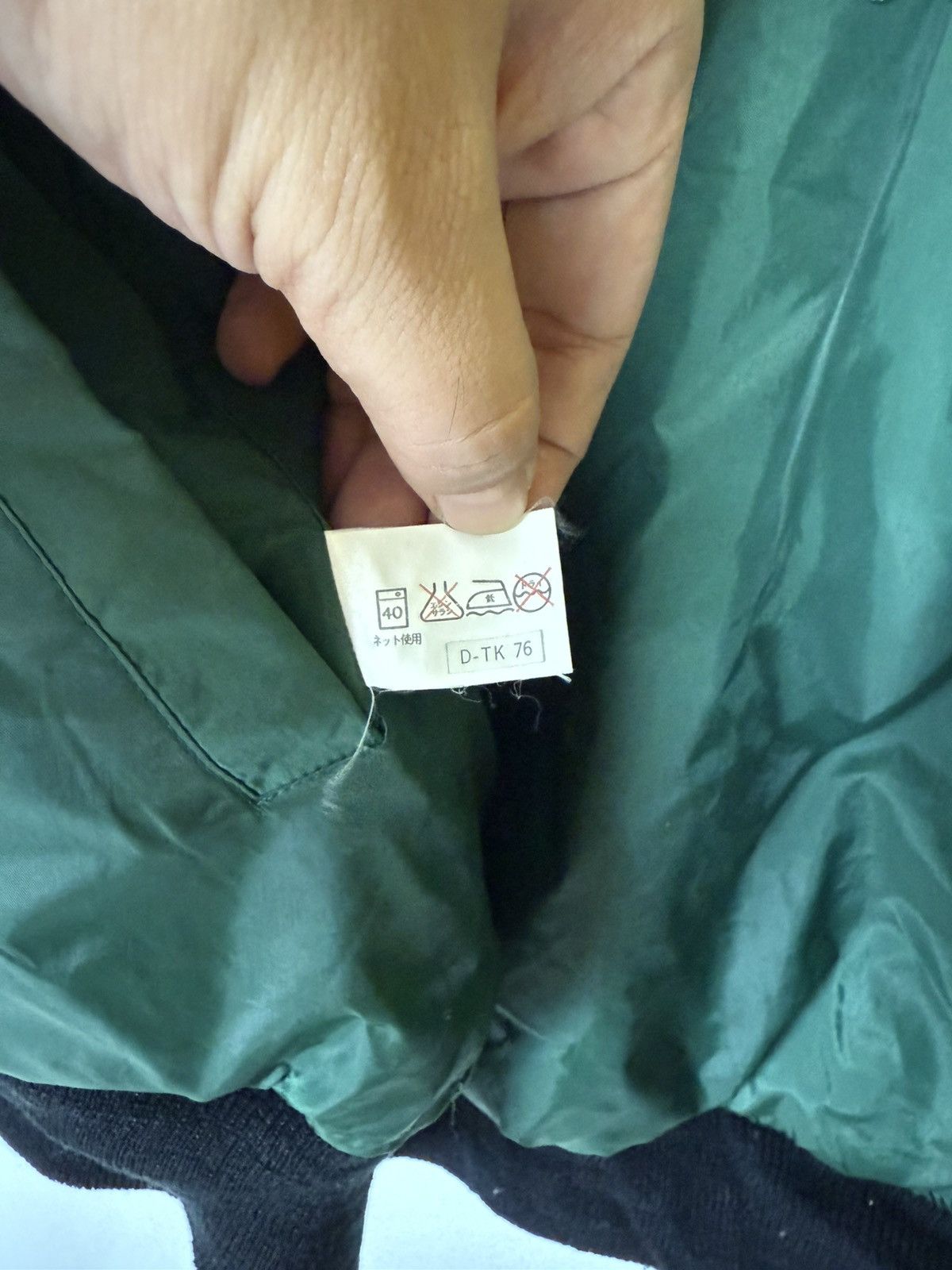 Coca Cola Coca Cola Reversible Satin Bomber Jacket Size US L / EU 52-54 / 3 - 15 Thumbnail