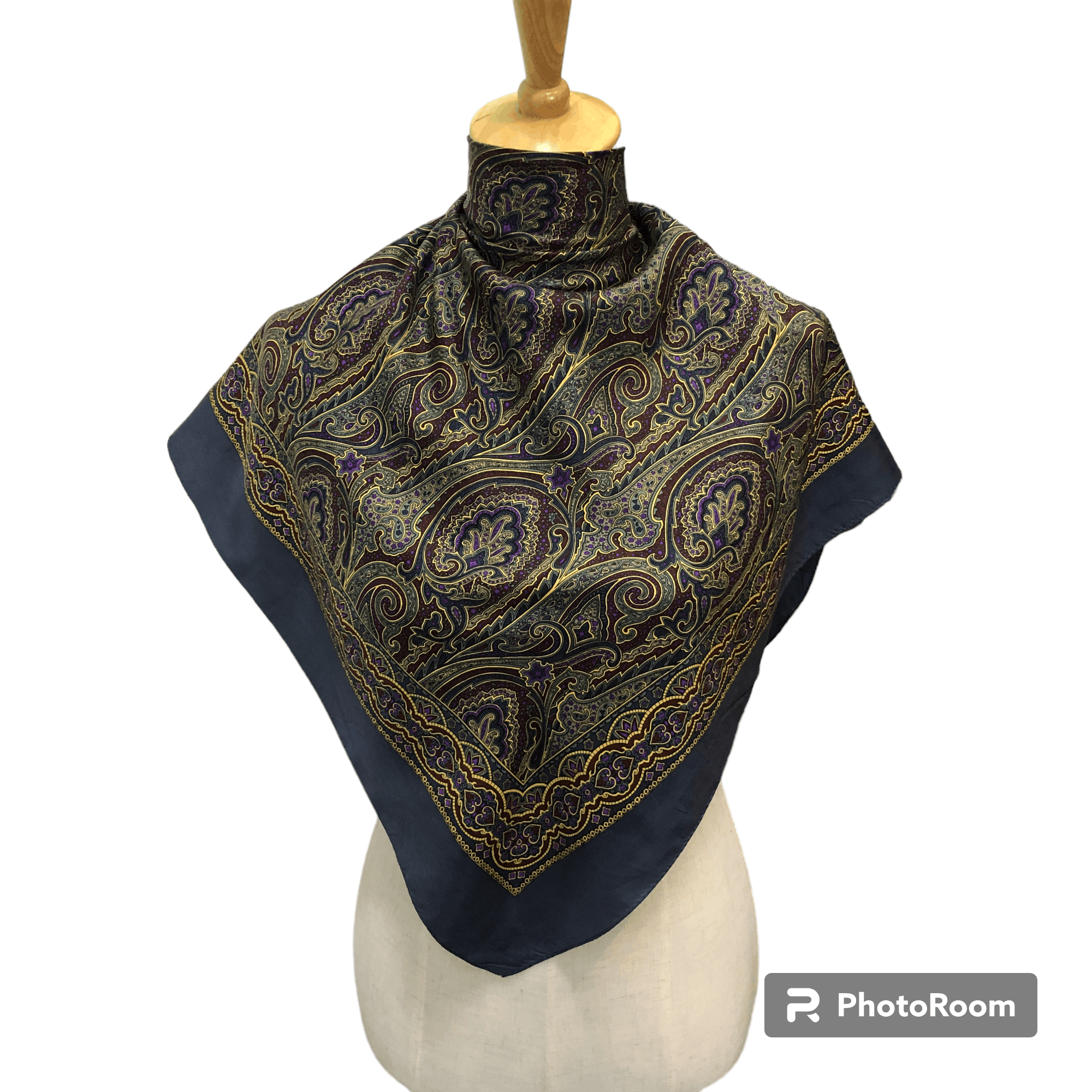 Vintage Vintage Luxury Paisley Silk Scarf M1363 Size ONE SIZE - 1 Thumbnail