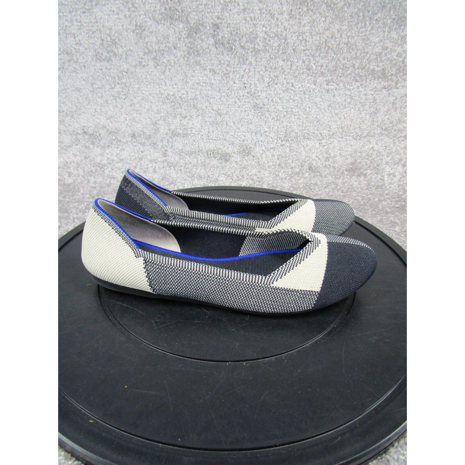 image of Vintage Rothys Flats Womens Size 9 Round Toe Ballet Nay Blue White Colorblock