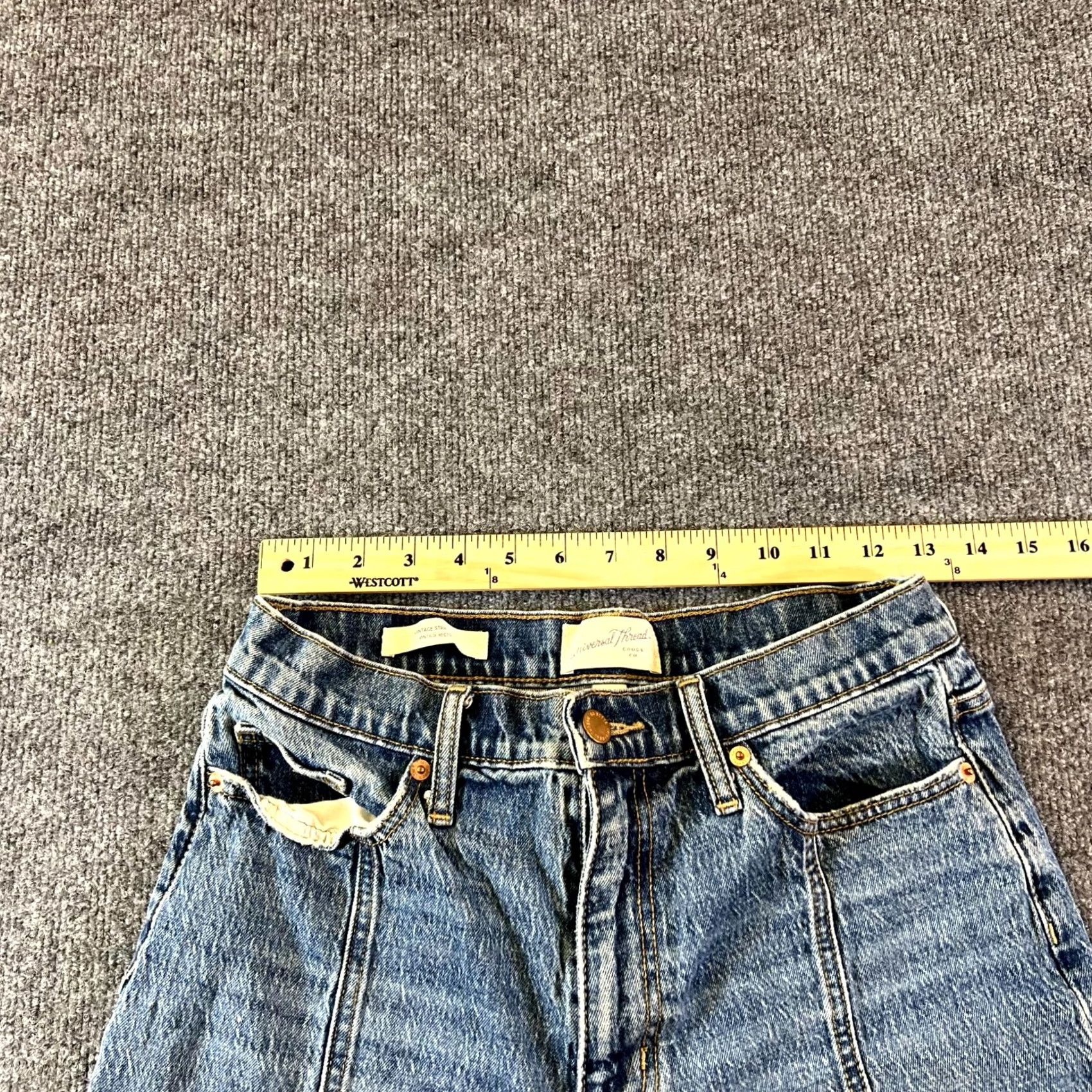 Vintage Universal Thread Jeans Women's 6/28R Blue Denim Medium Wash Straight 5-Pocket Zip Button Seasonal Womens Jeans Size 28" / US 6 / IT 42 - 3 Thumbnail