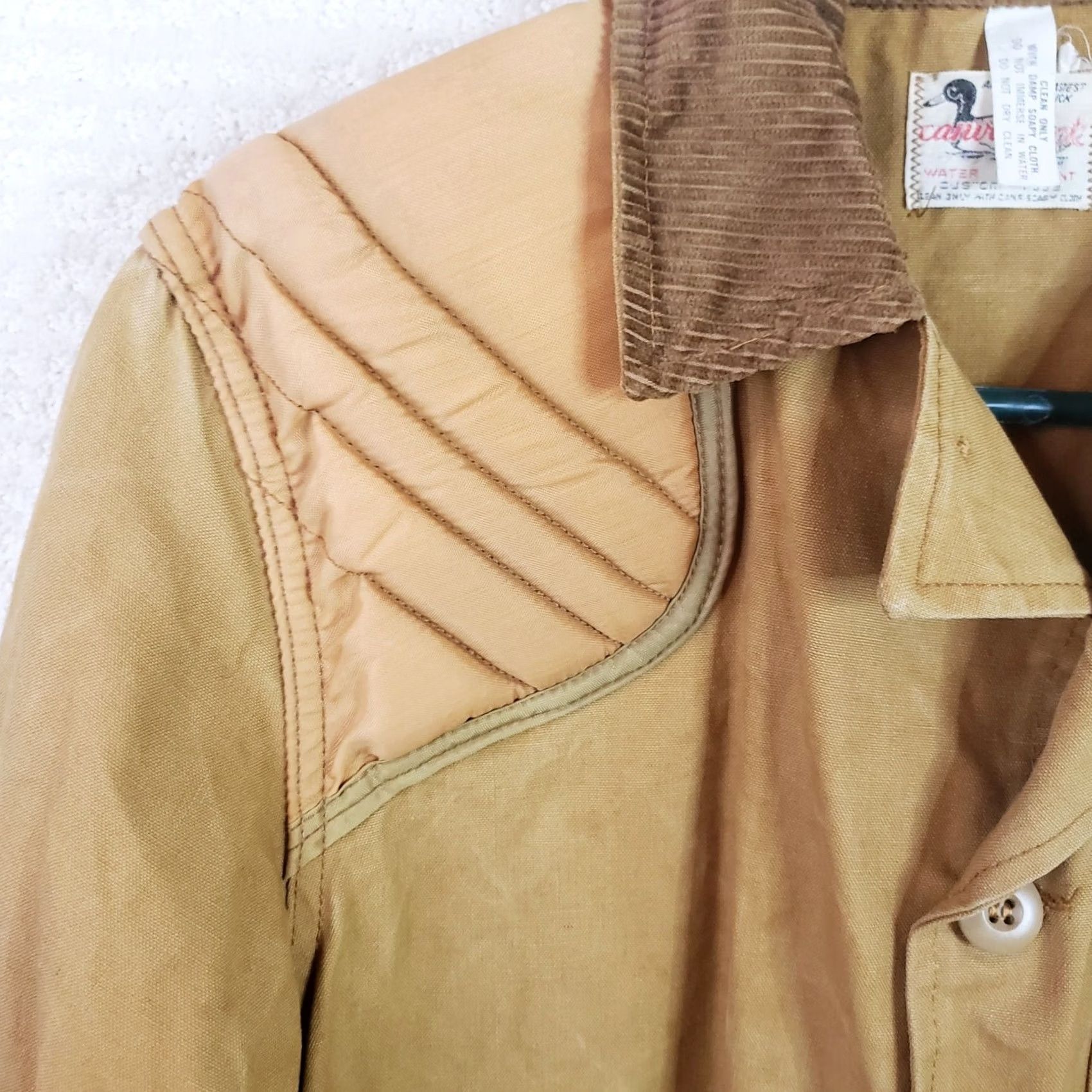 Vintage VINTAGE Canvasback Jacket Overcoat Hunting Coat with Game Bag Men Small Tan Beige Pockets Corduroy Collar Mid-Length 70s-80s Size US S / EU 44-46 / 1 - 4 Thumbnail