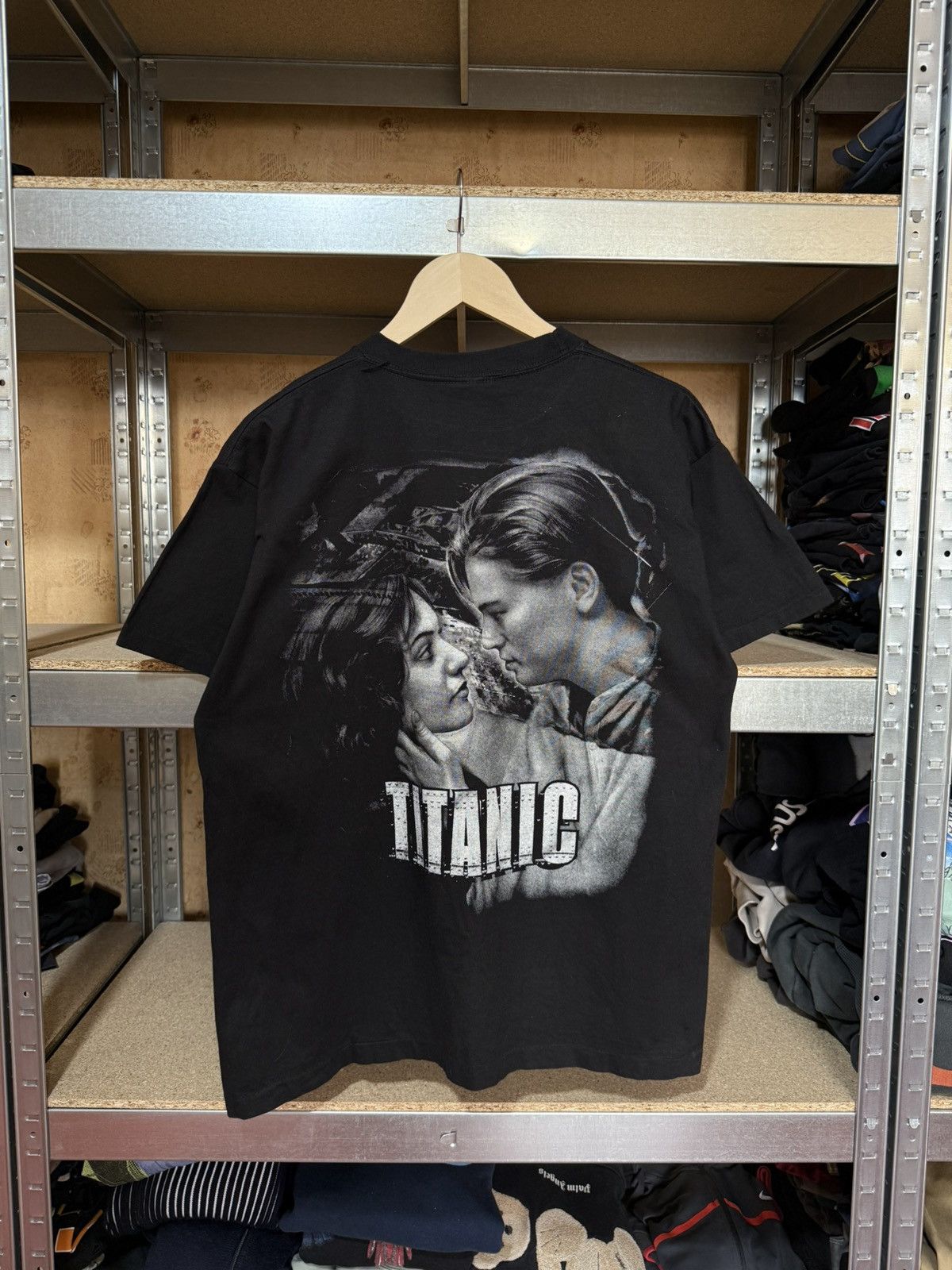 Vintage VINTAGE 90s LEAONARDO DiCAPRIO TITANIC RETRO MOVIE T-SHIRT Size US L / EU 52-54 / 3 - 2 Thumbnail