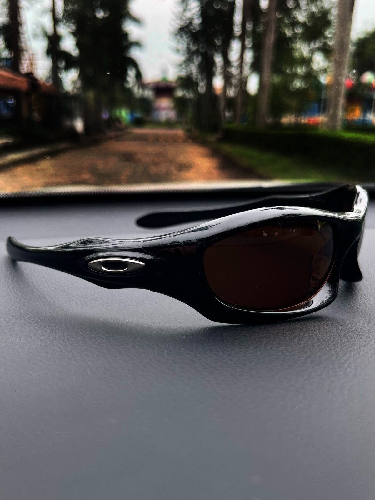 Oakley Oakley Monster Dog Sunglasses Size 32 - 2 Thumbnail