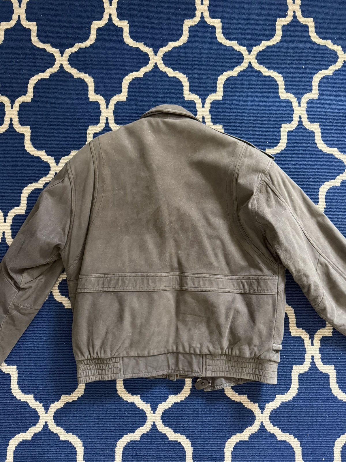 Neiman Marcus Neiman marcus green suede leather bomber jacket Size US M / EU 48-50 / 2 - 10 Thumbnail