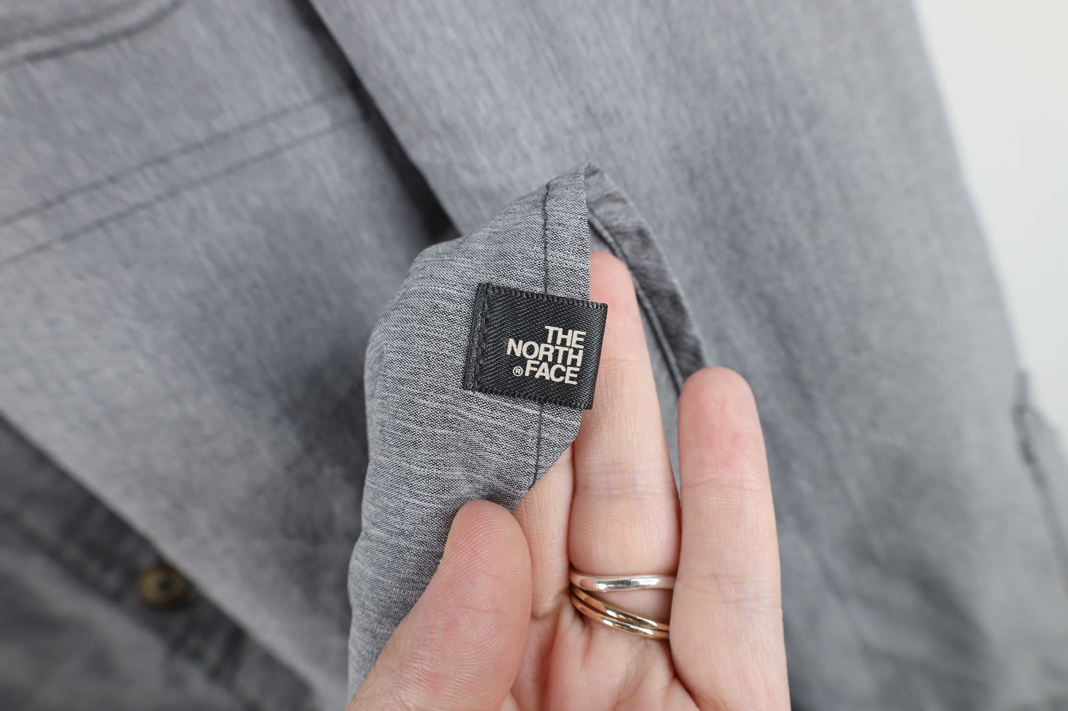 The North Face The North Face Spell Out Chambray Collared Button Shirt Gray Size M / US 6-8 / IT 42-44 - 4 Thumbnail