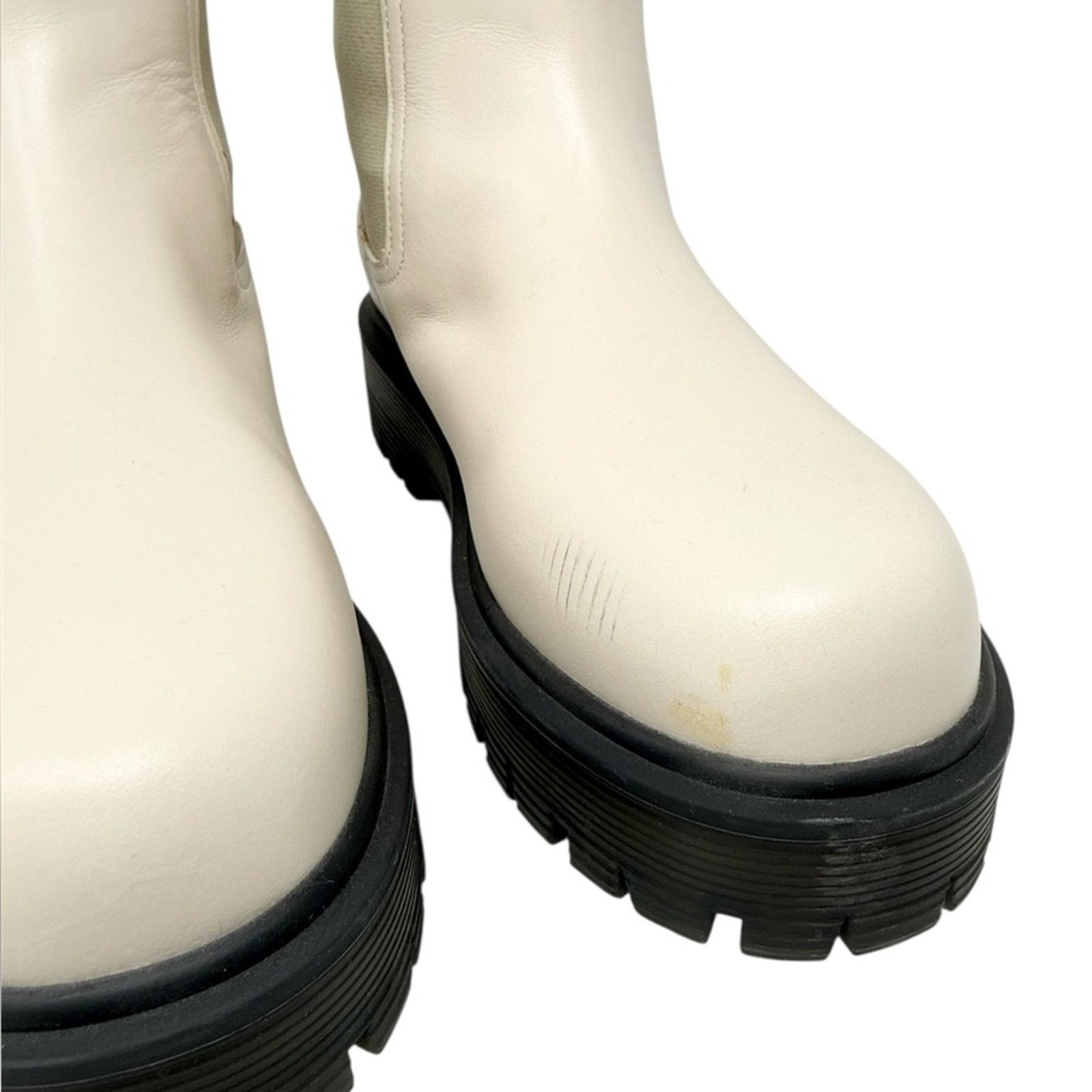 Valentino Valentino Garavani Beatle One Stud Cream Leather Boots 37.5 Size US 7.5 / IT 37.5 - 5 Thumbnail