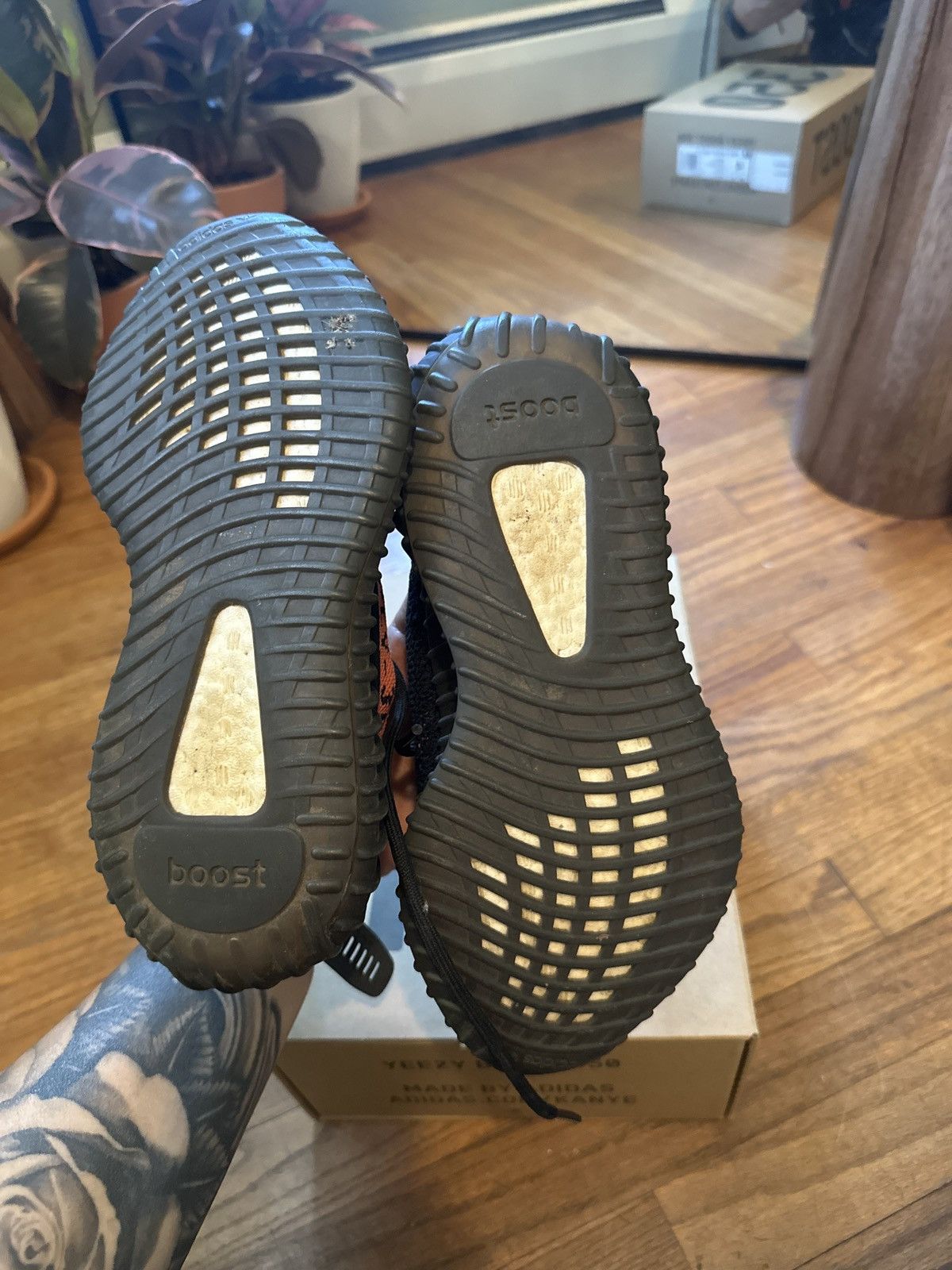 Yeezy YEEZY BOOST 350 V2 'RED’ Size US 4 / IT 34 - 4 Thumbnail