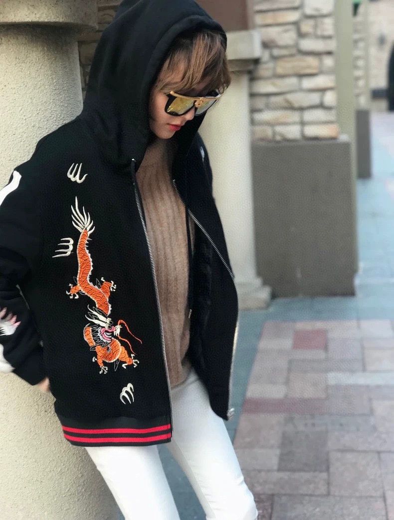 Gucci GucciBlack velvet jacket with dragon pattern embroidery 250 Size US S / EU 44-46 / 1 - 7 Thumbnail