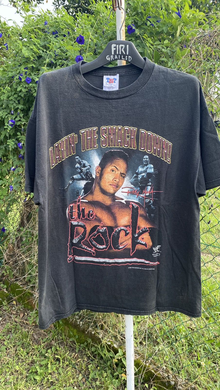 Vintage Vintage 1998 WWF The Rock "Layin' The Smack Down Size US XL / EU 56 / 4 - 1 Thumbnail