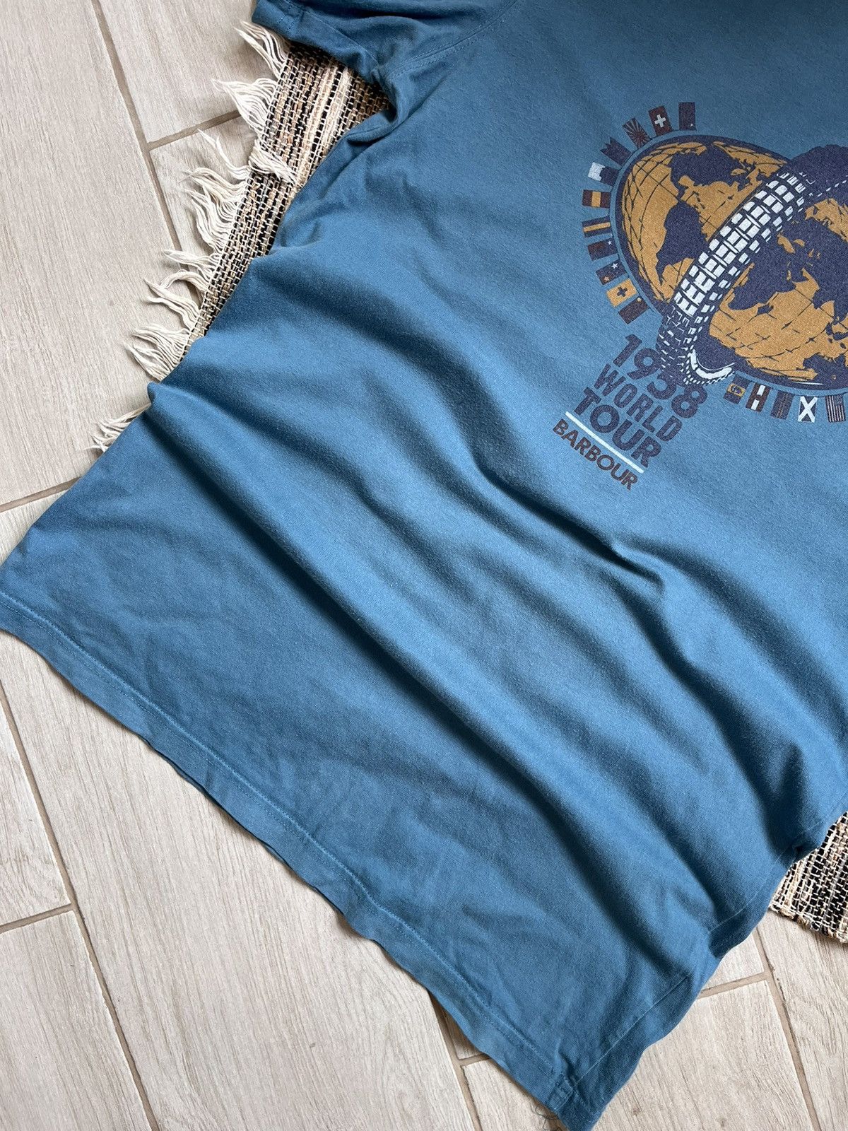 Barbour × Vintage Barbour T-shirt 1958 world tour regular fit fade size L Size US L / EU 52-54 / 3 - 5 Thumbnail