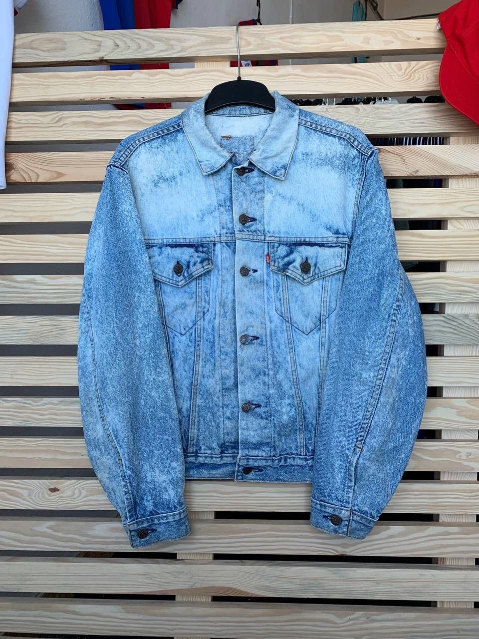 Levi's × Levi's Vintage Clothing Vintage Levi’s Denim Jacket Washed Distressed Size M Size US M / EU 48-50 / 2 - 1 Thumbnail