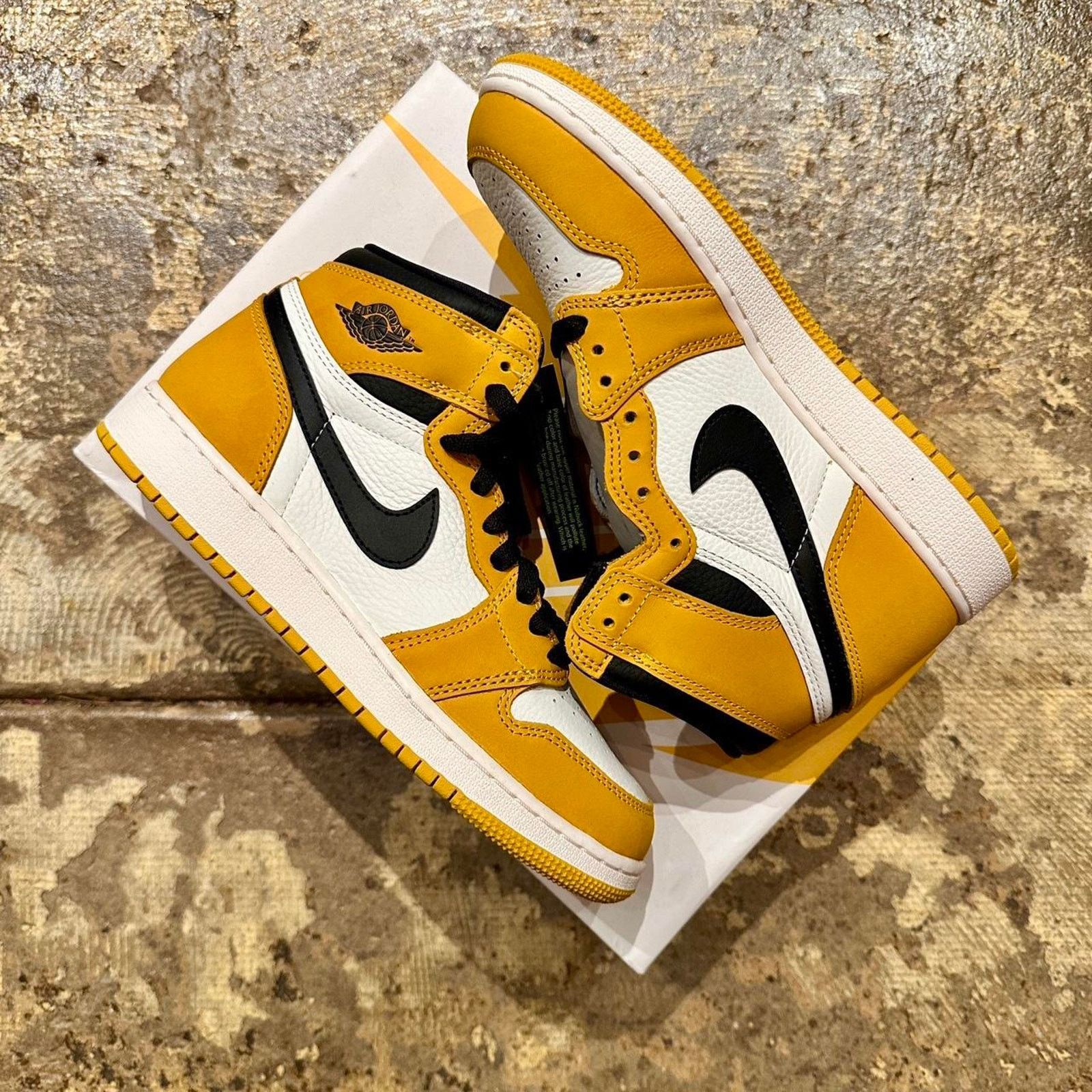 Nike Air jordan 1 retro Size US 6.5 / EU 39-40 - 1 Thumbnail