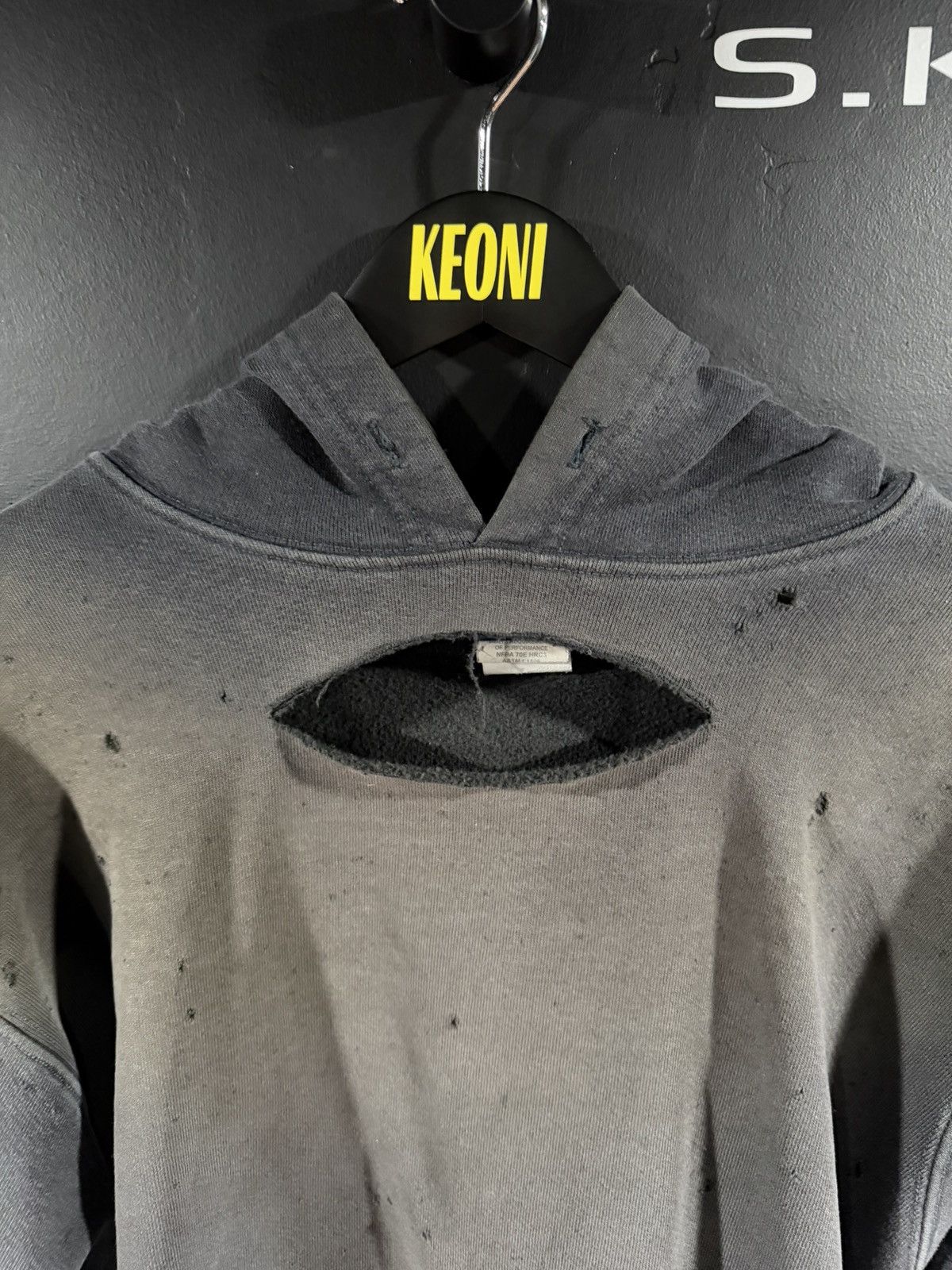 Vintage 2010s Vintage FR Sun Faded Thrashed Cropped Grunge Hoodie XL Size US XL / EU 56 / 4 - 3 Thumbnail