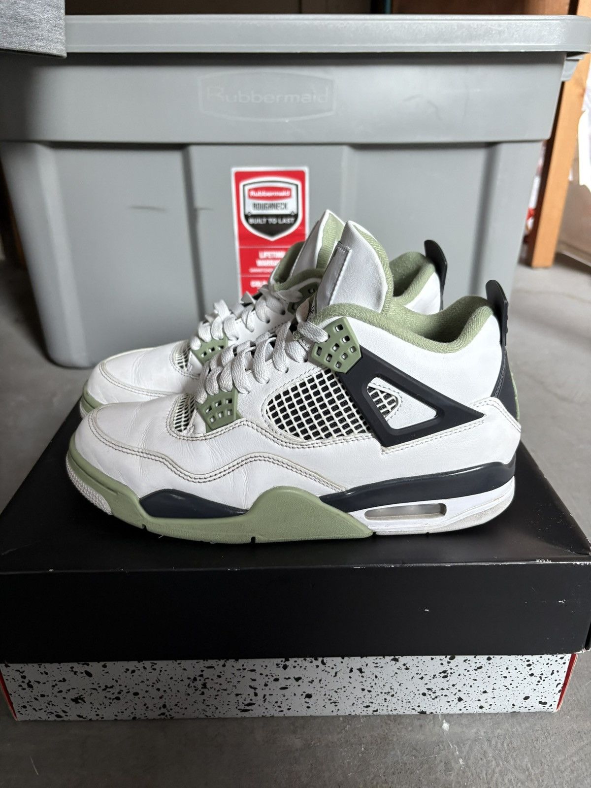Nike Jordan 4 Seafoam Size US 8 / EU 41 - 2 Thumbnail