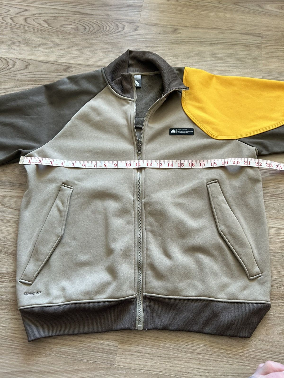 Nike ACG Rare! Nike ACG Track Jacket Fleece Lining vintage Size US L / EU 52-54 / 3 - 7 Thumbnail