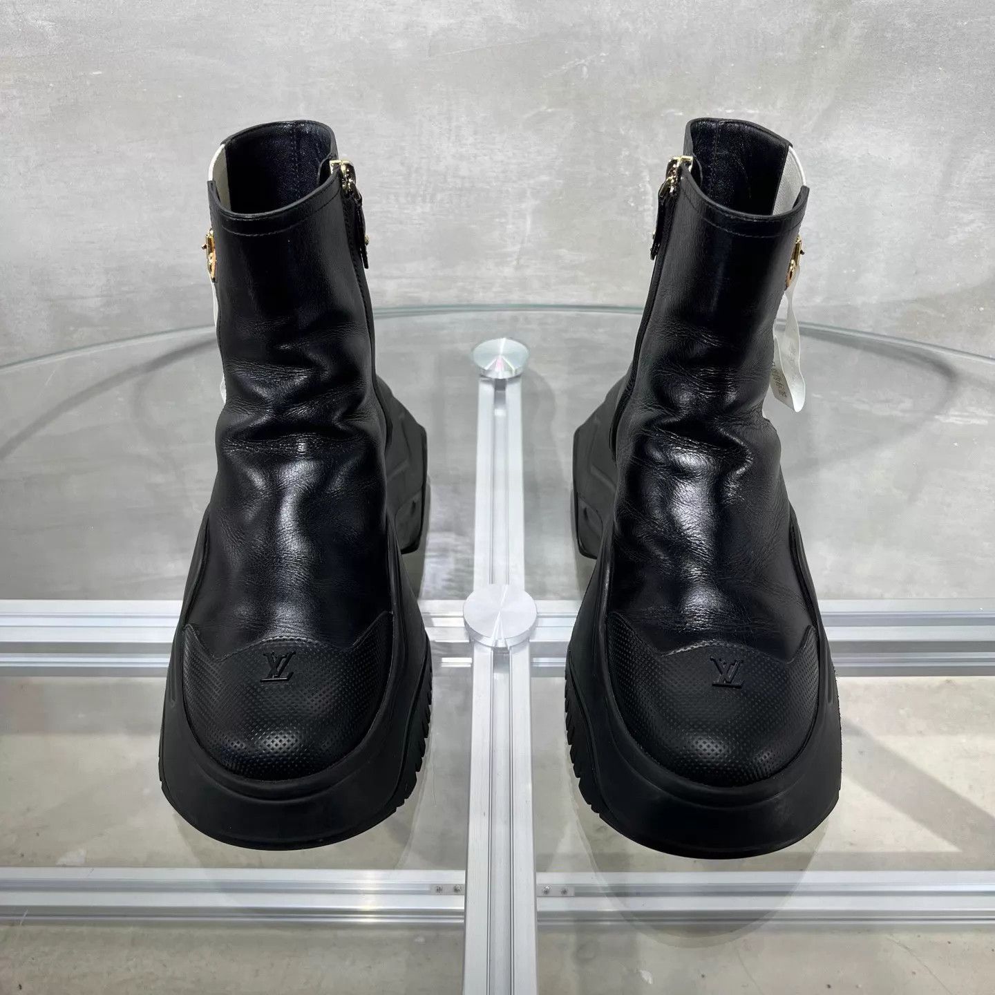 Louis Vuitton LV Archlight2.0 Black Leather Zipper Boots UK3.5 Size US 6 / IT 36 - 1 Thumbnail