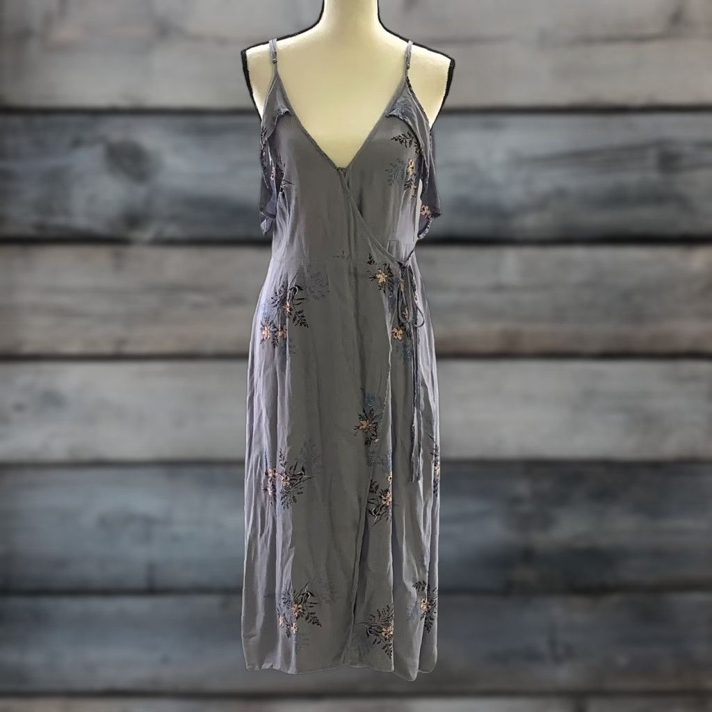 ASTR The Label ASTR The Label Floral Sleeveless V-Neck Midi Wrap Dress Large Blue Womens Size L / US 10 / IT 46 - 1 Thumbnail