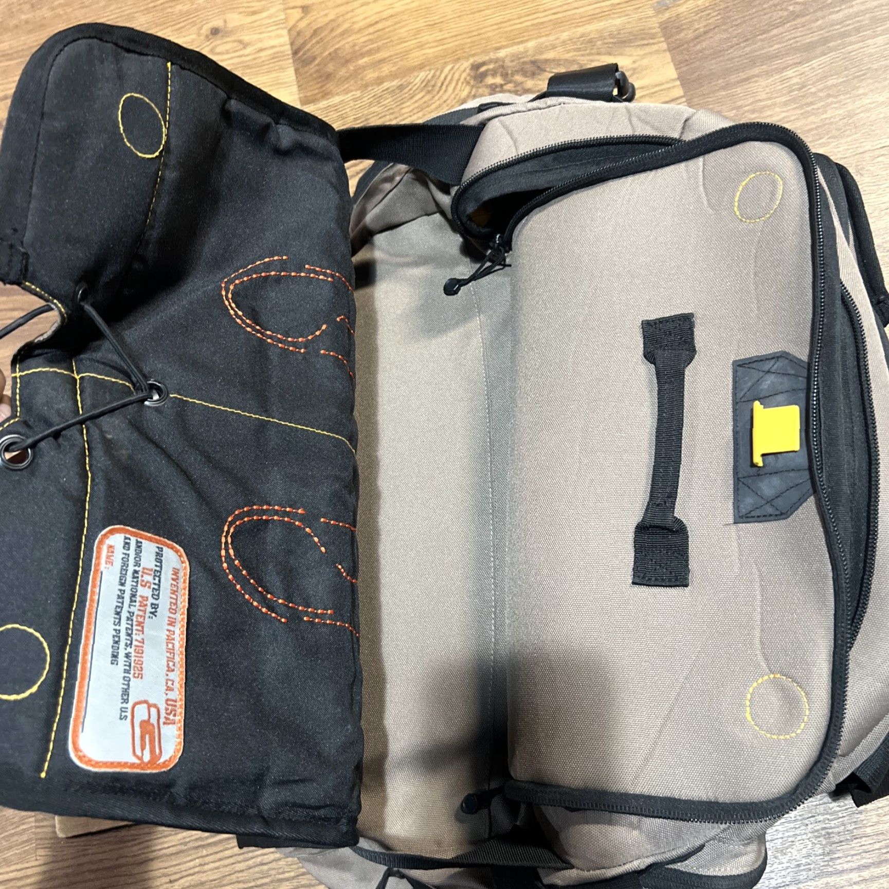 Vintage GYST G.1 Duffel Bag Brown Black Sports Travel Polyester Unisex Adults Duffle/Gym Bag Adjustable Straps Mens Womens Luggage Carry-On Bag Size ONE SIZE - 4 Thumbnail