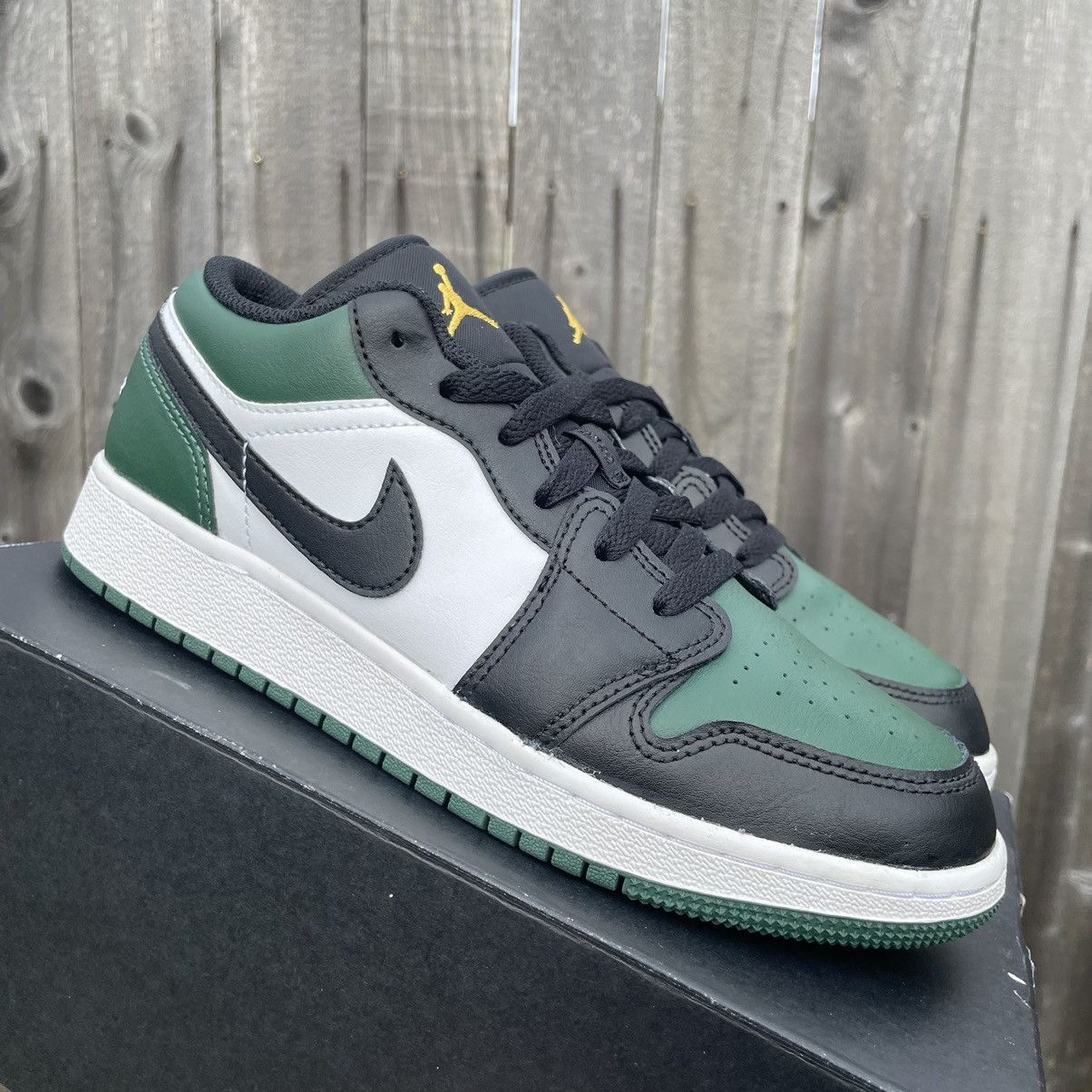 Jordan Brand × Nike Nike air Jordan 1 low Green Toe size 5y Size US 6.5 / IT 36.5 - 1 Thumbnail
