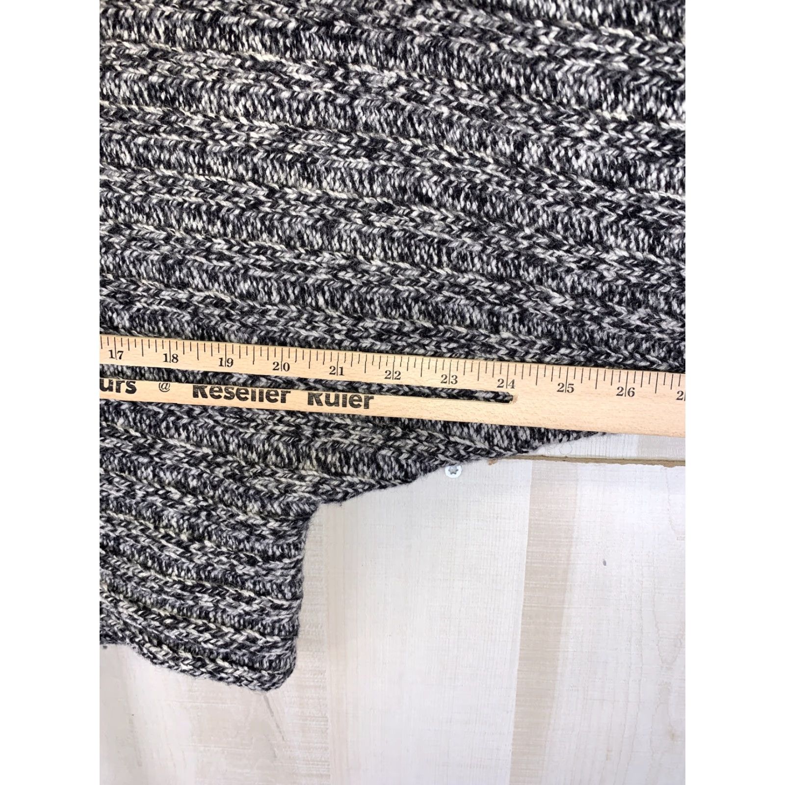 Calvin Klein Calvin Klein Lambswool Gray Knit Womens Poncho Wrap Sweater M- Regular SS Cape mix Size M / US 6-8 / IT 42-44 - 7 Thumbnail