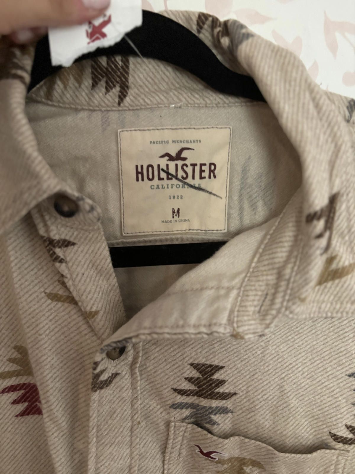 Hollister NWT Hollister Men’s Casual Printed Button-Up Shirt - M MED Size US M / EU 48-50 / 2 - 3 Thumbnail